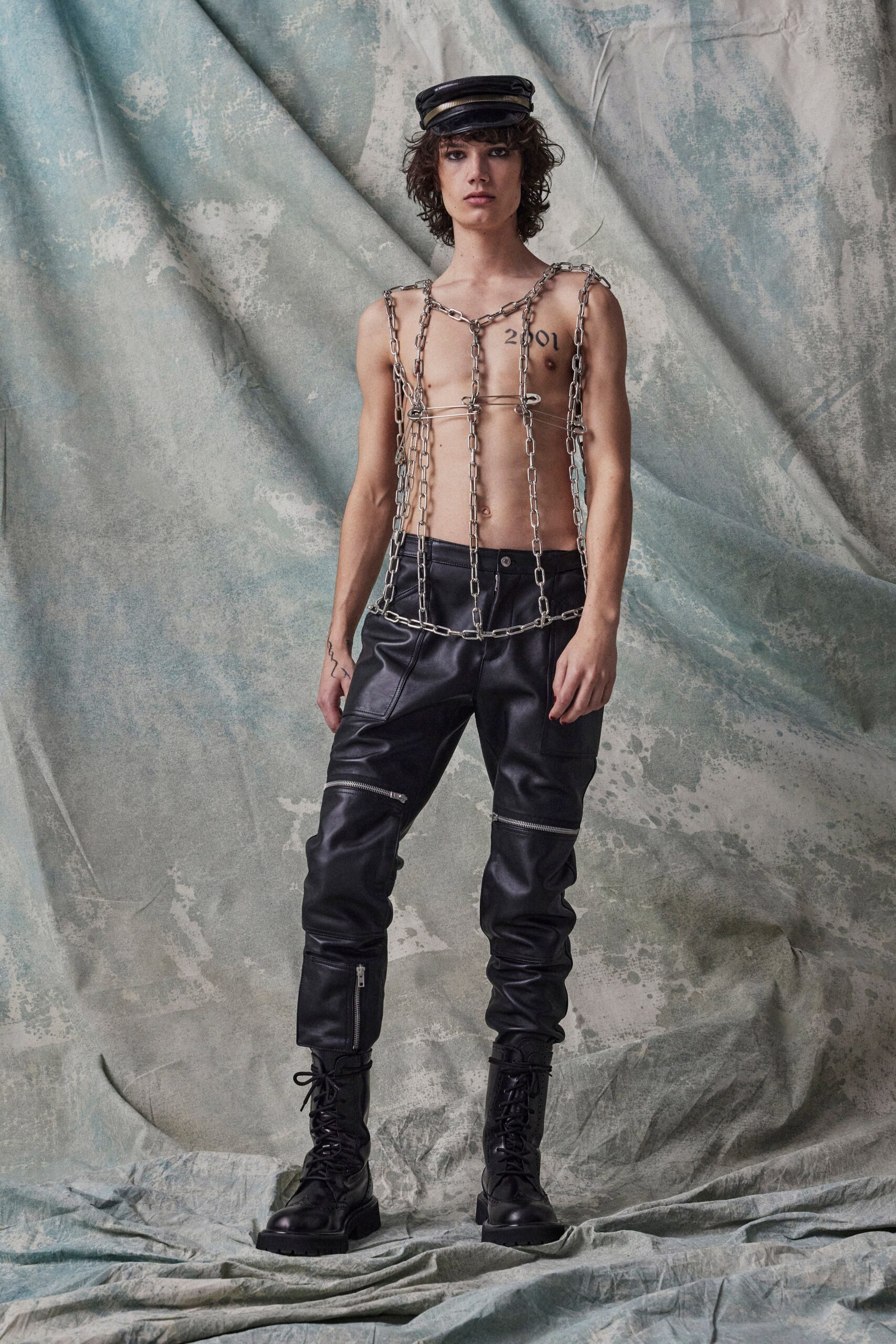 Moschino F/W 23 Look 40