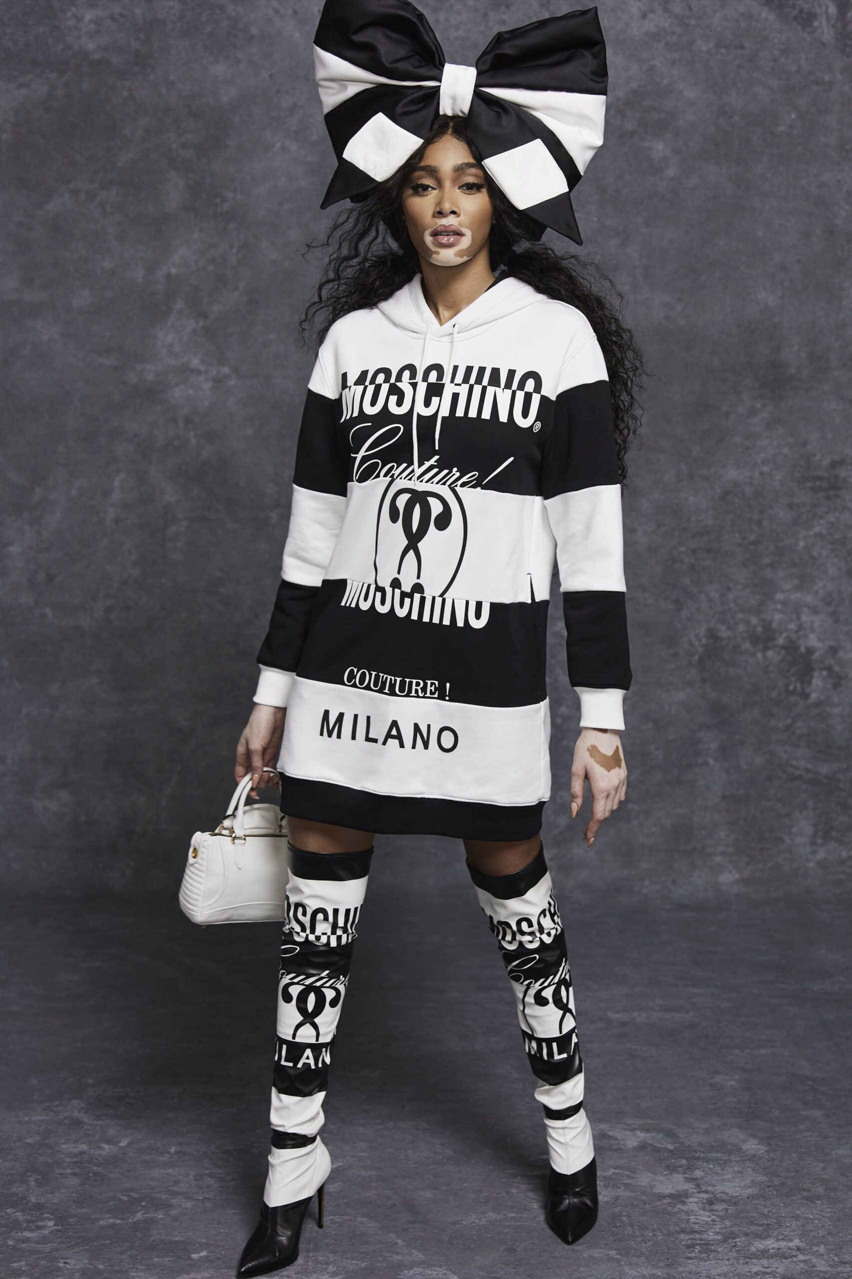 Moschino F/W 21 Look 42
