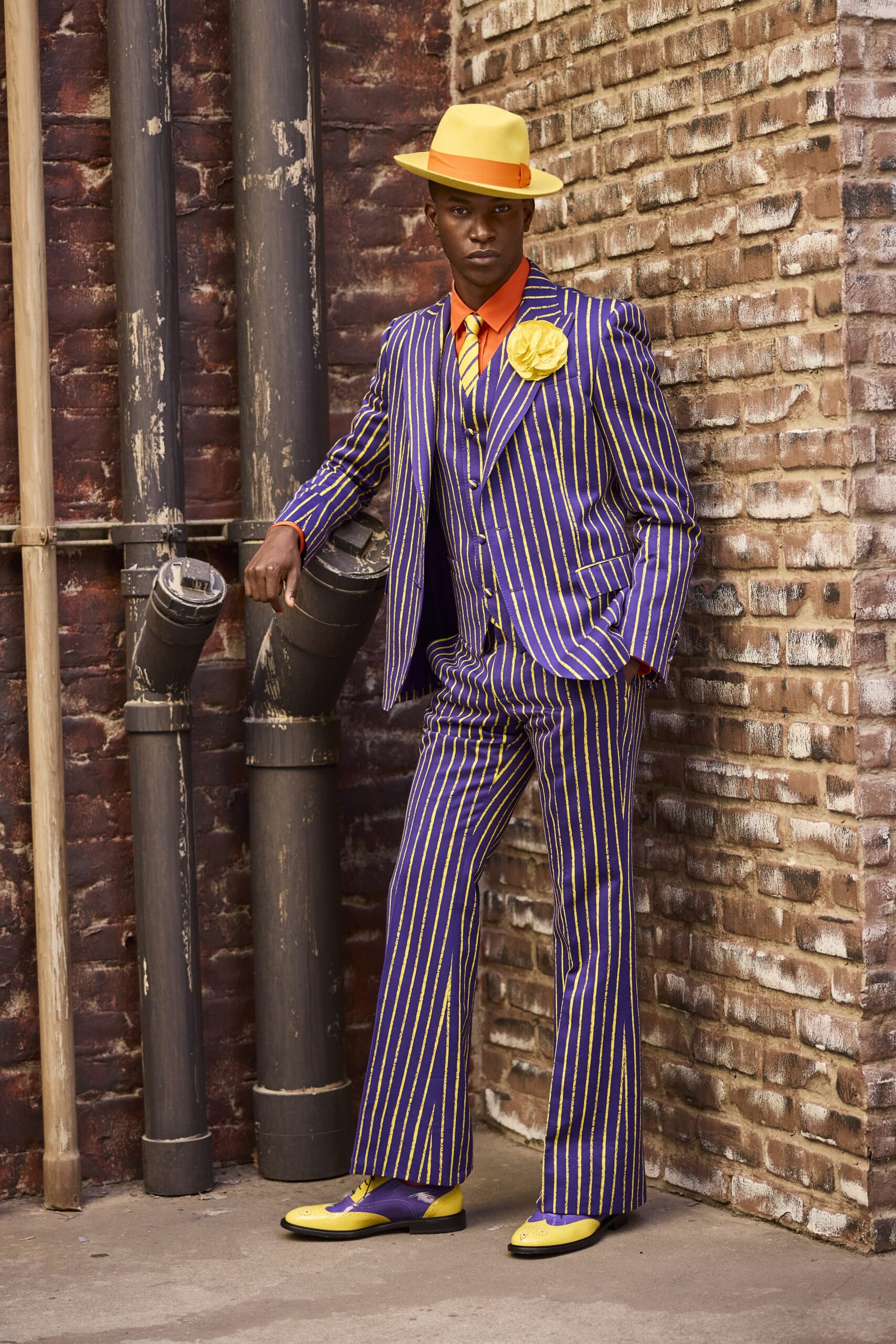 Moschino Resort 22 Look 42