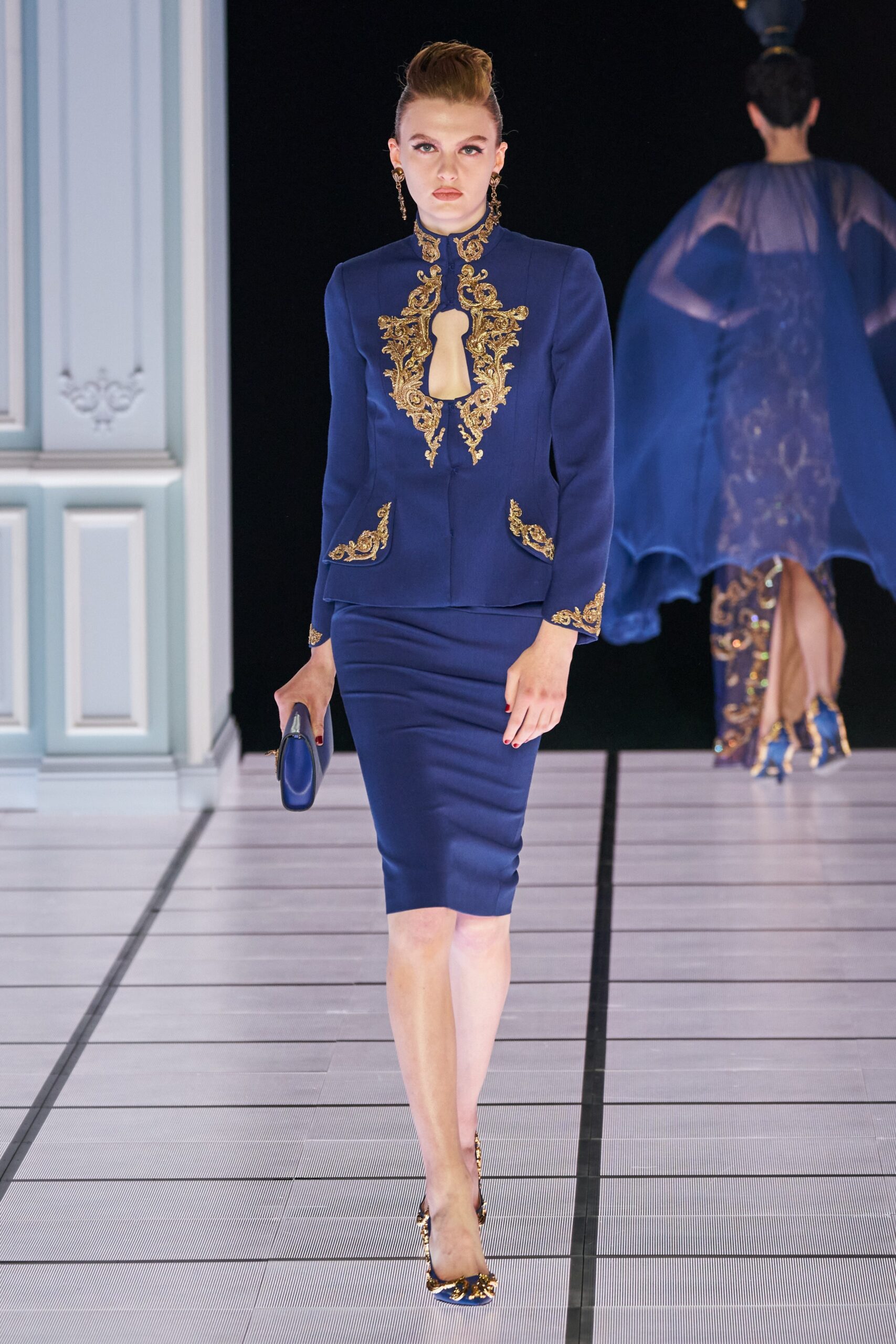 Moschino F/W 22 Look 42