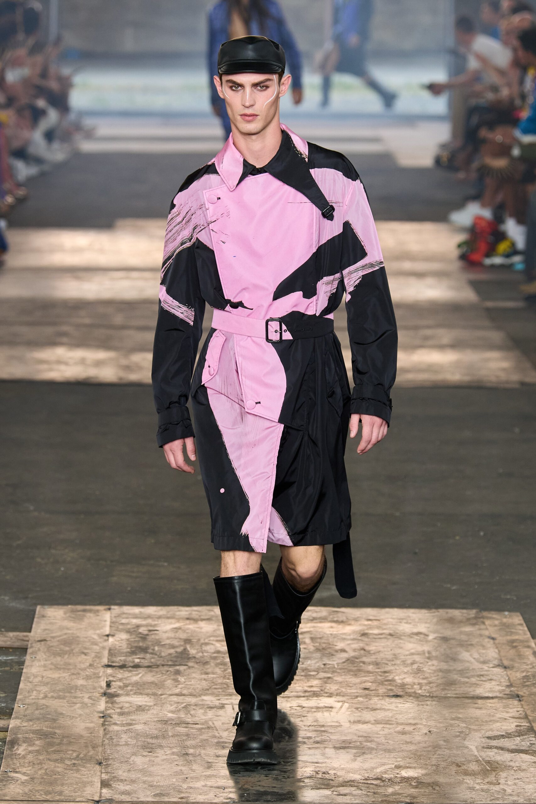 Moschino S/S 23 Menswear Look 42