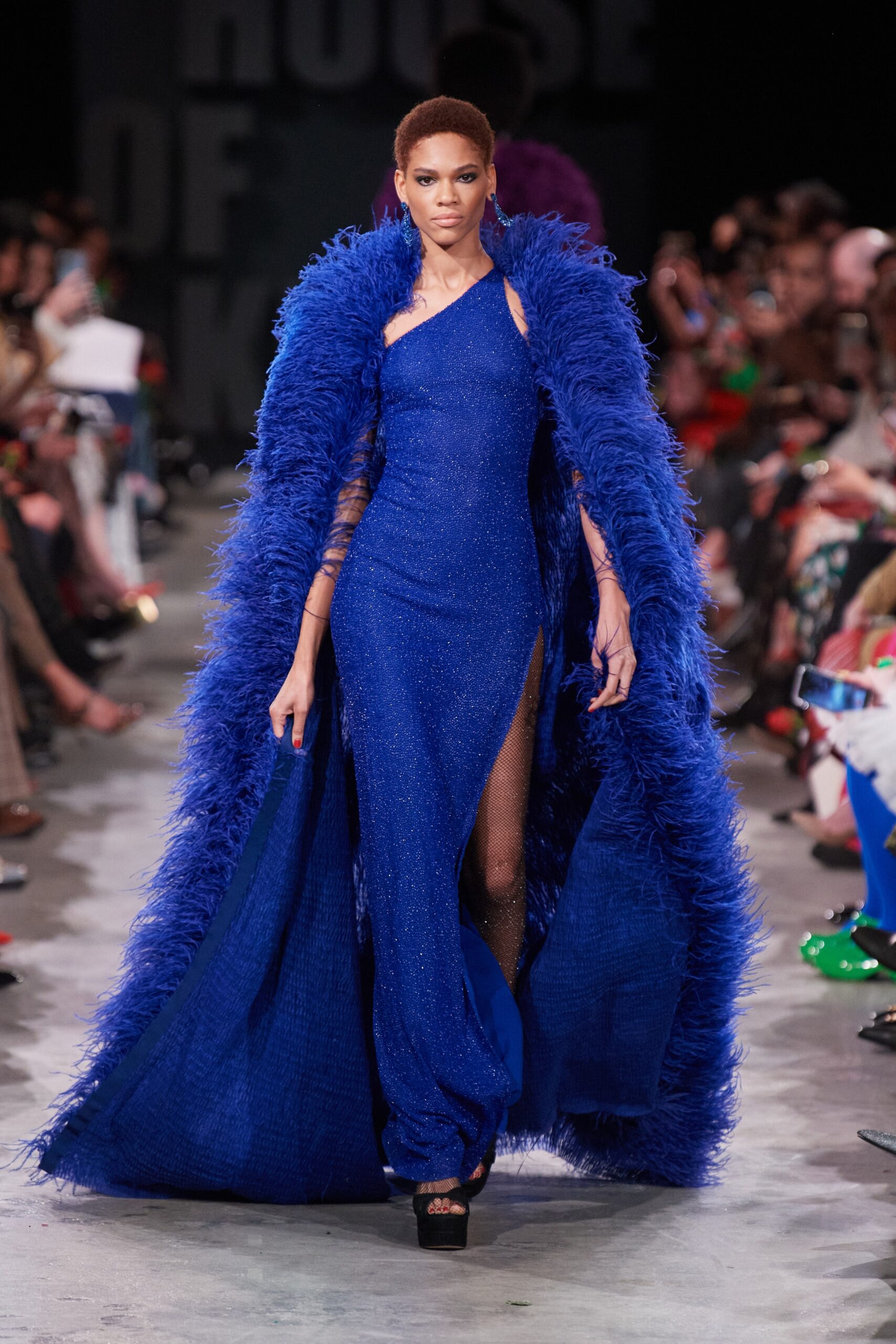 Naeem Khan F/W 23 Look 43