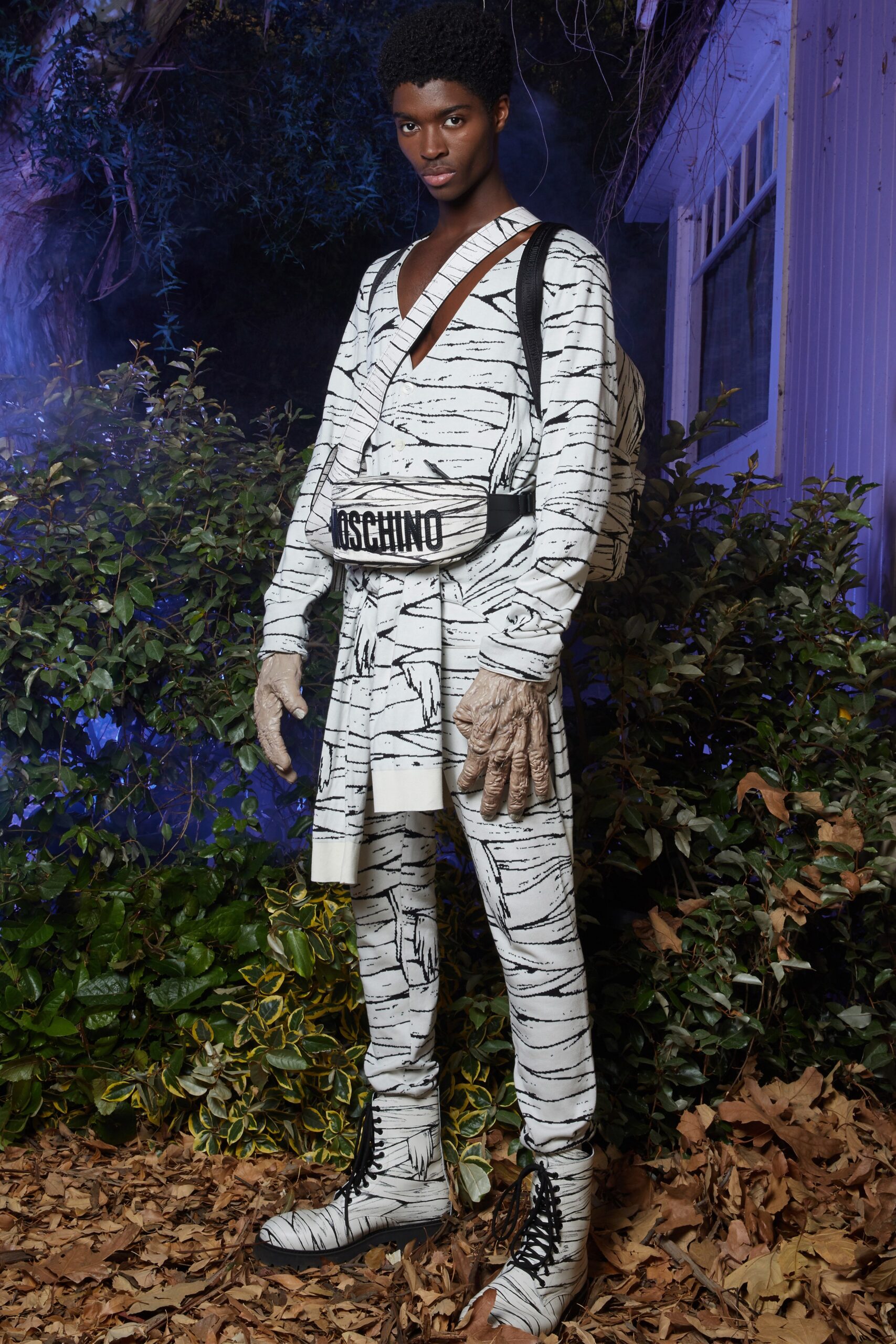 Moschino S/S 20 Menswear Look 44