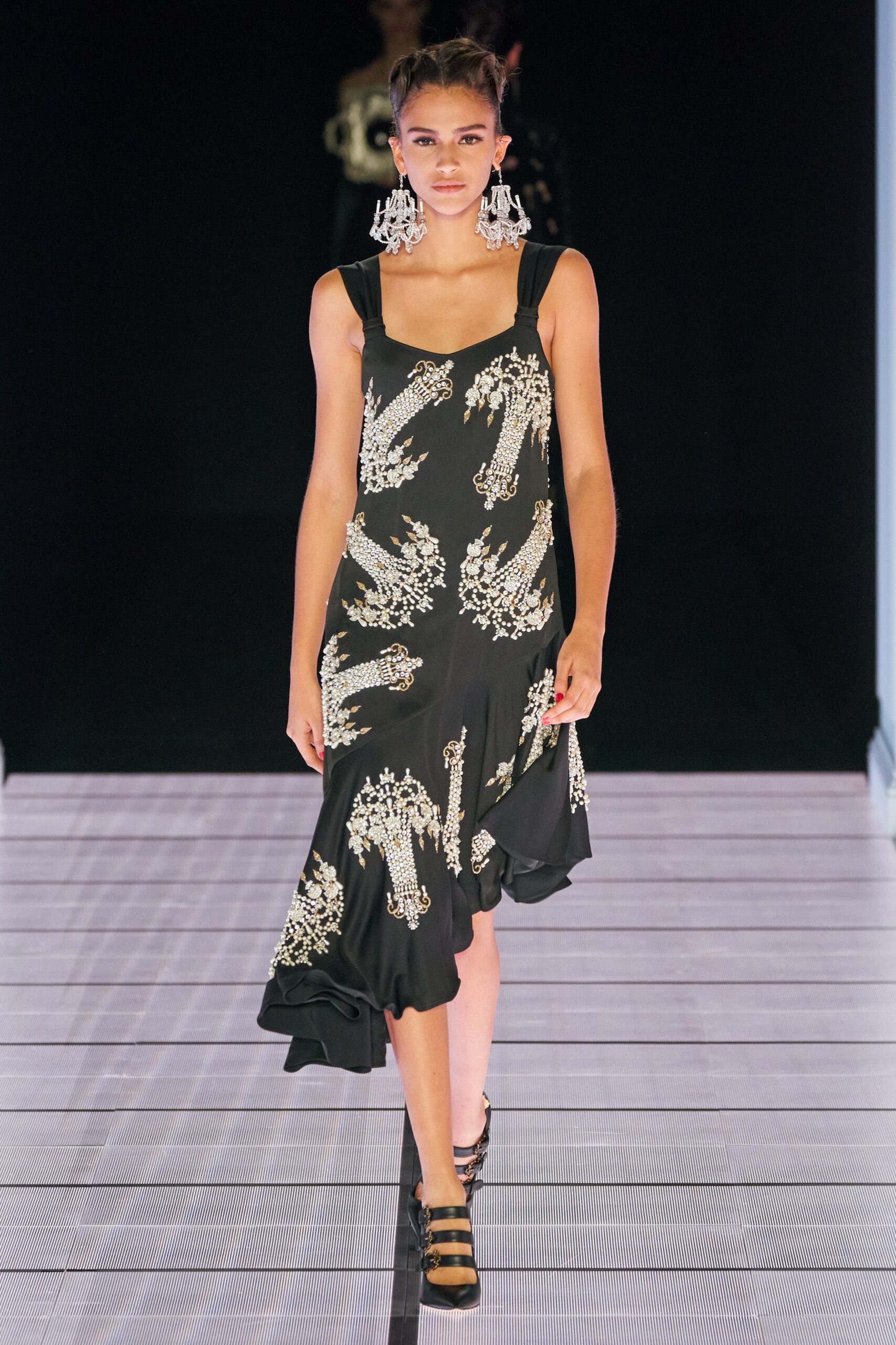 Moschino F/W 22 Look 44