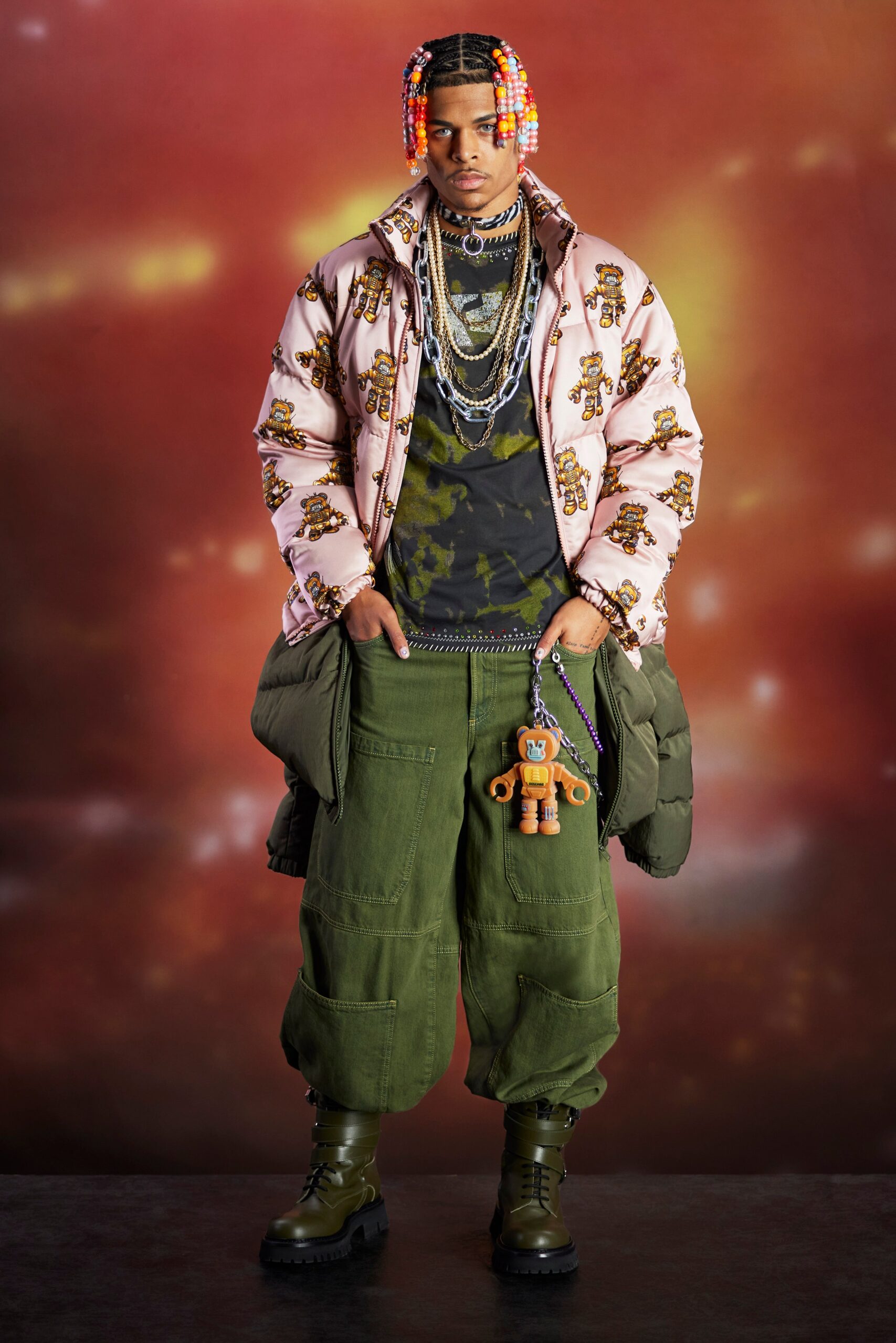Moschino F/W 22 Look 45