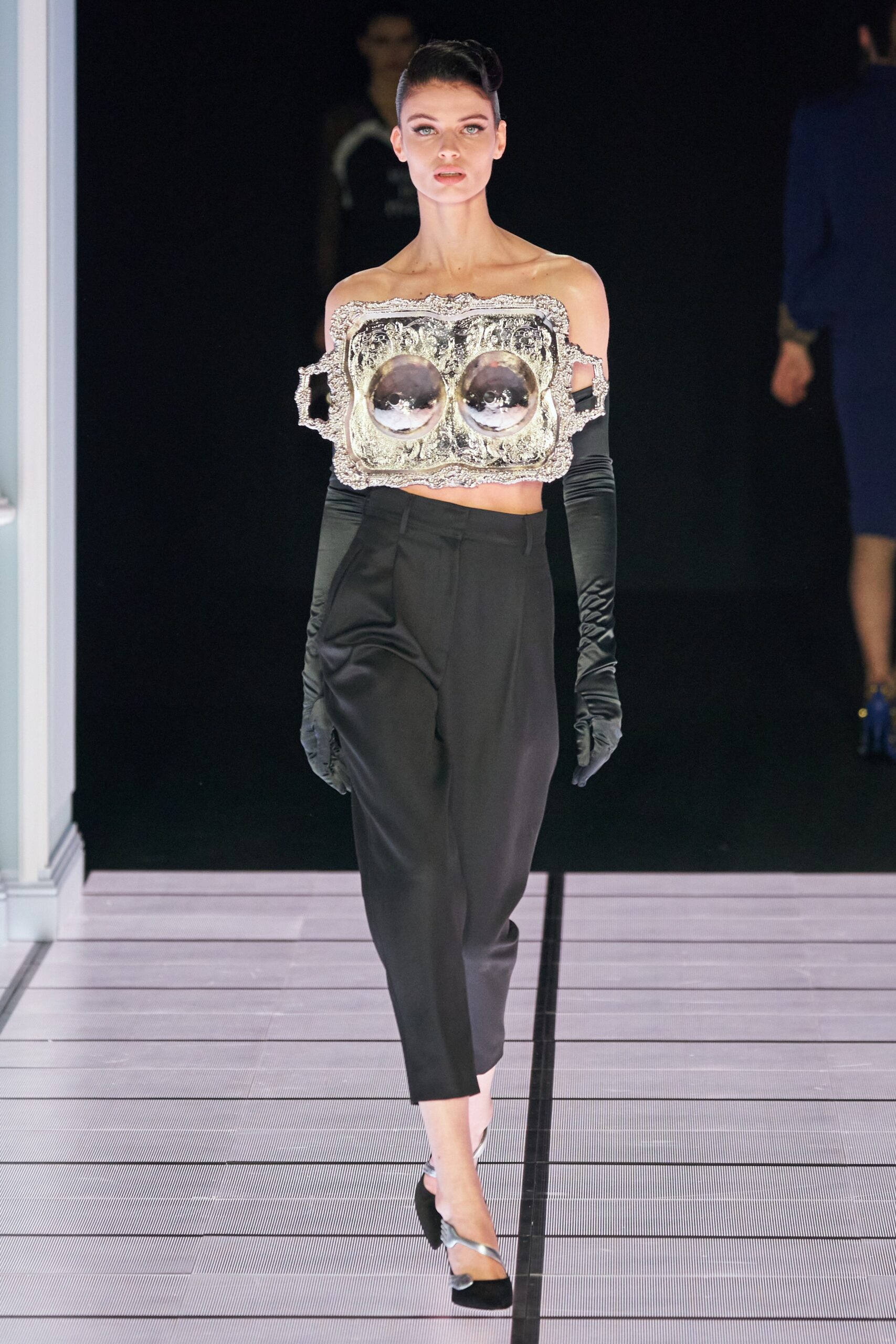 Moschino F/W 22 Look 45