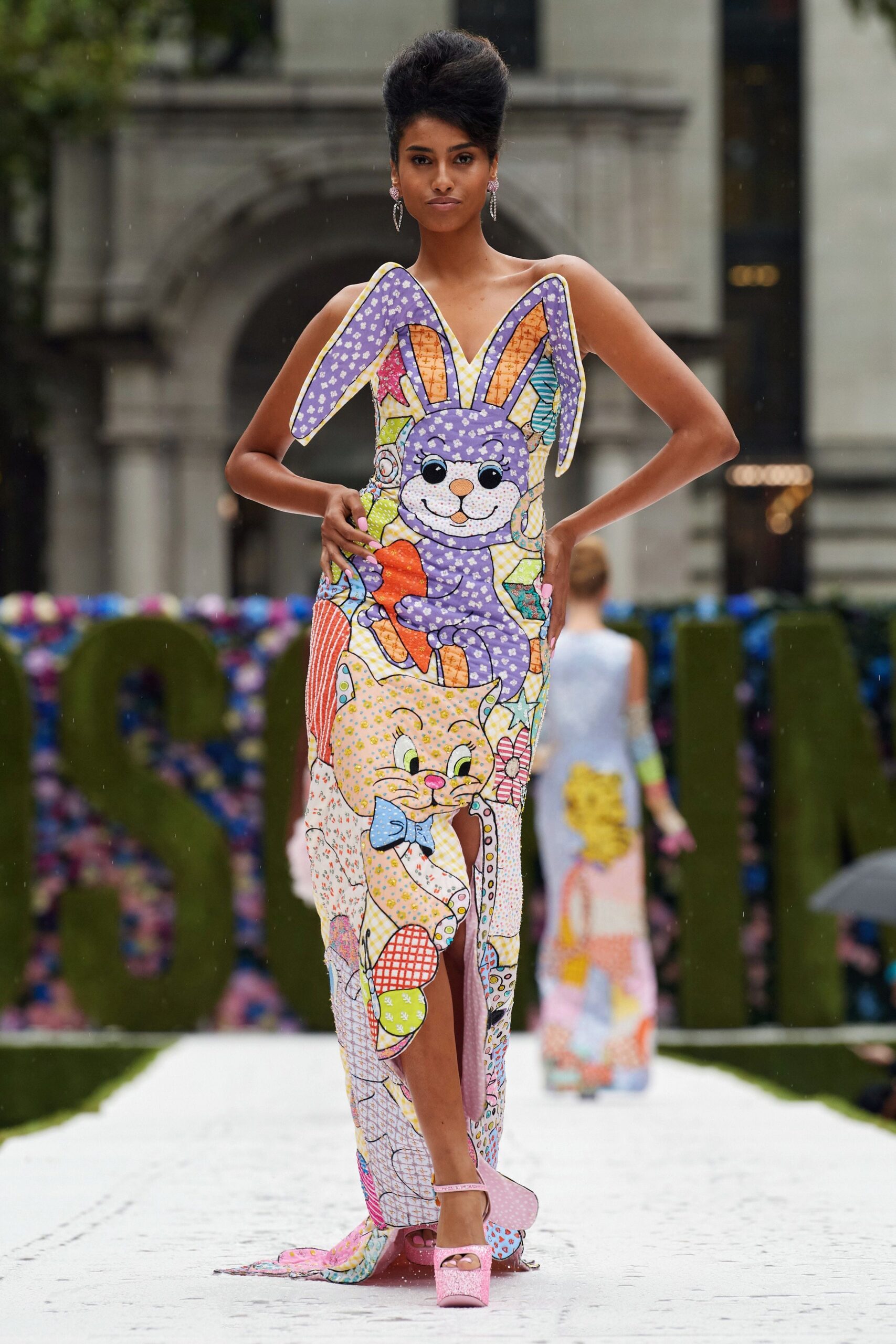 Moschino S/S 22 Look 47