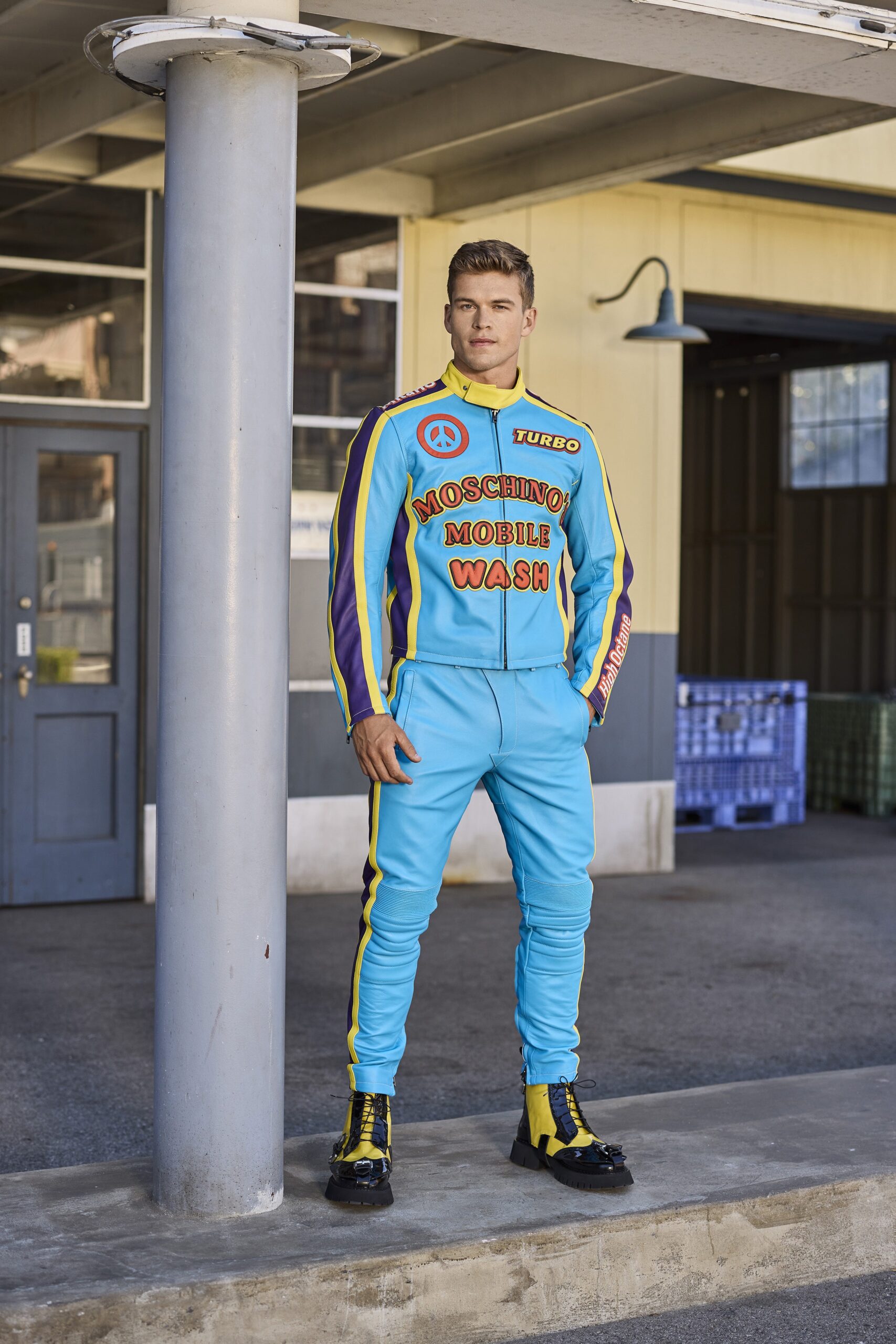 Moschino Resort 22 Look 47