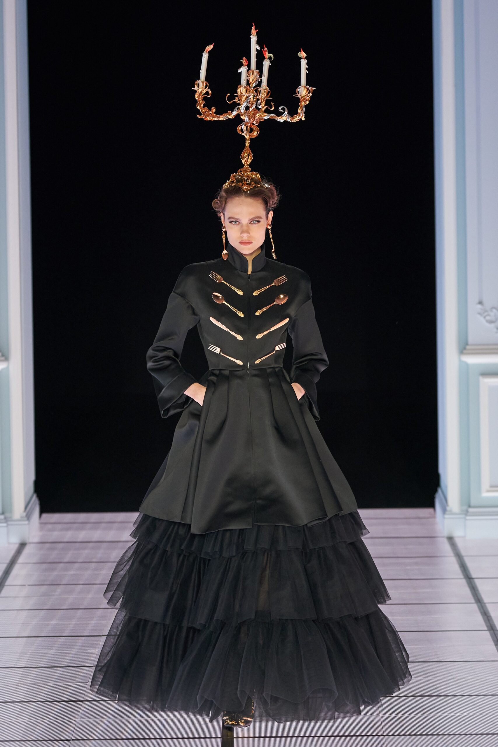 Moschino F/W 22 Look 47
