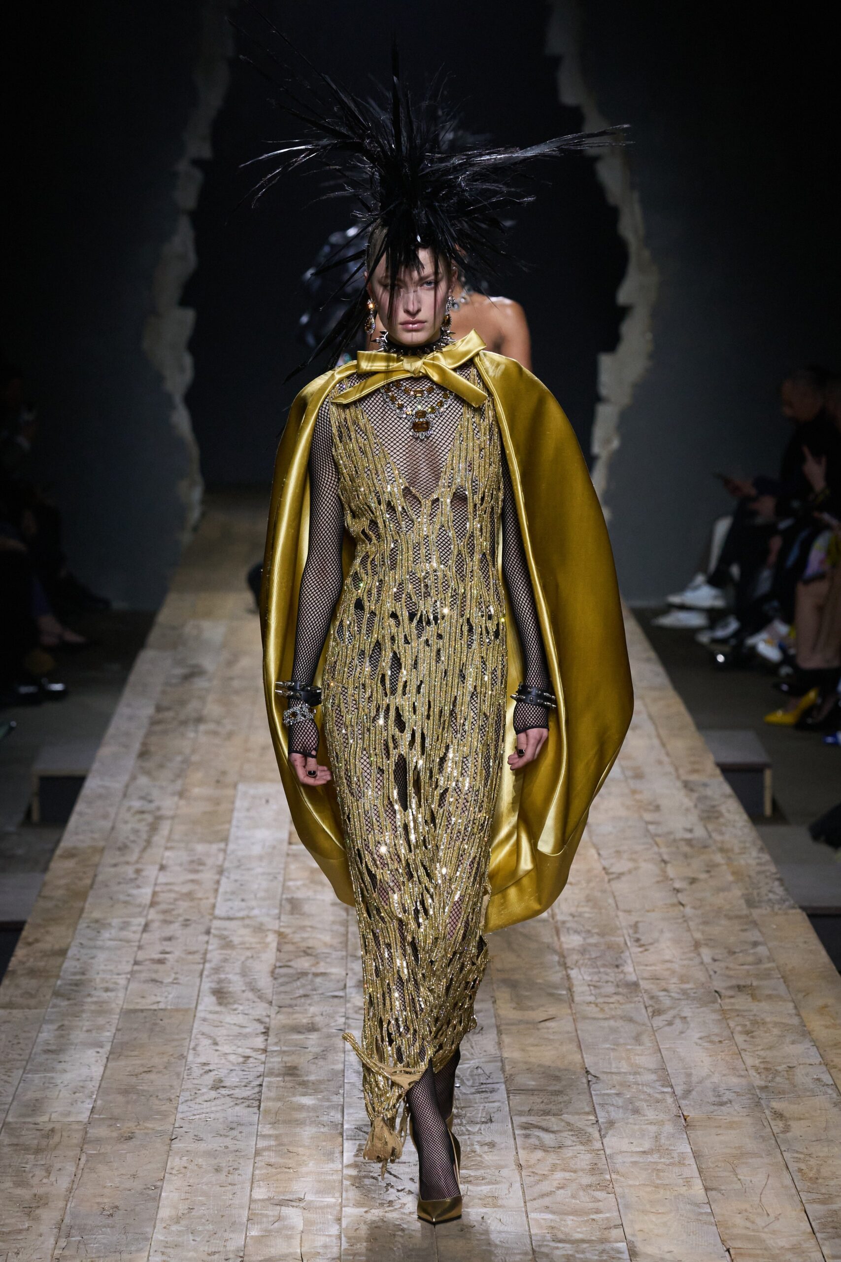 Moschino F/W 23 Look 47