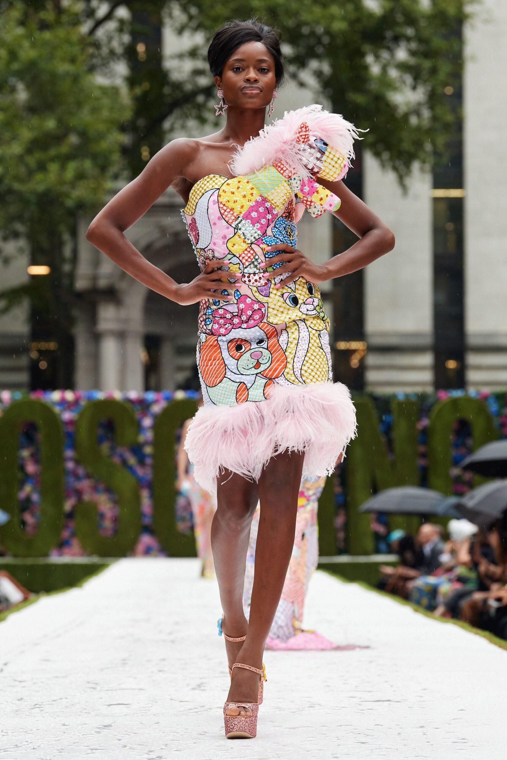 Moschino S/S 22 Look 48