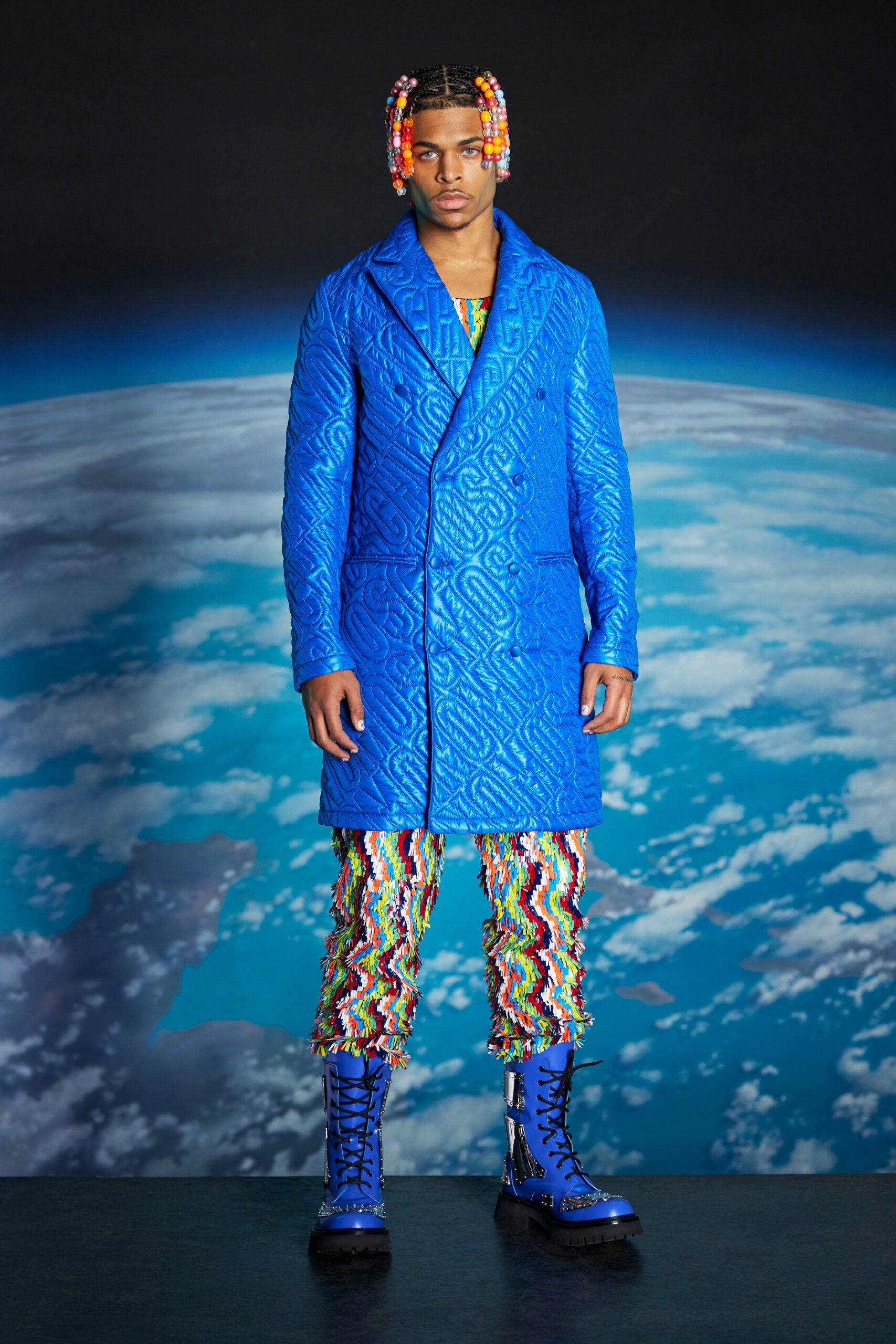Moschino F/W 22 Look 49