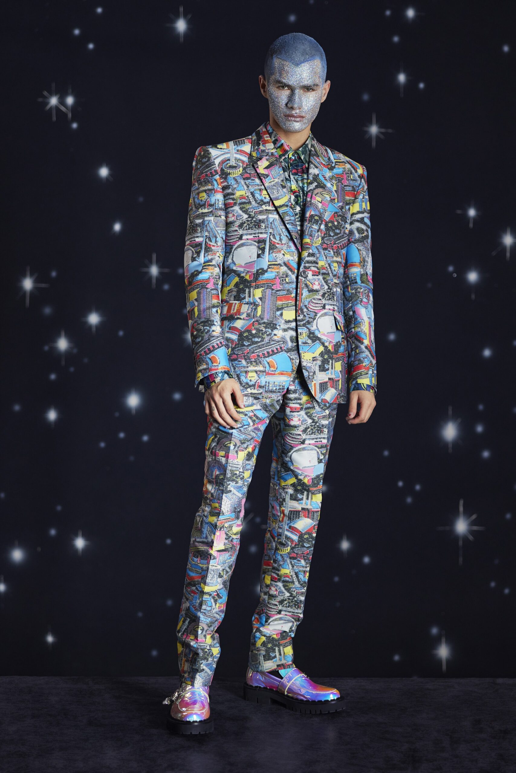 Moschino F/W 22 Look 50