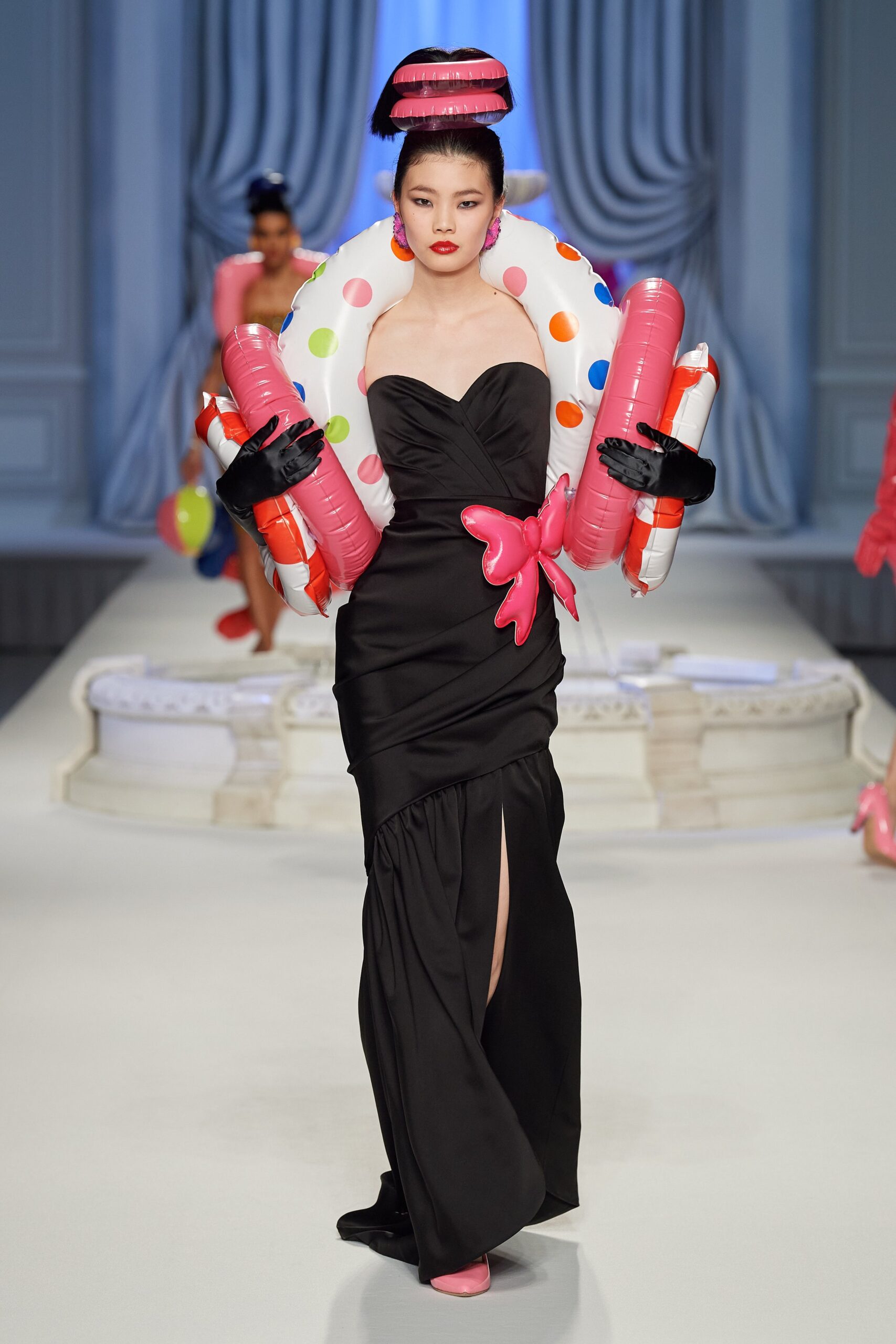 Moschino S/S 23 Look 51