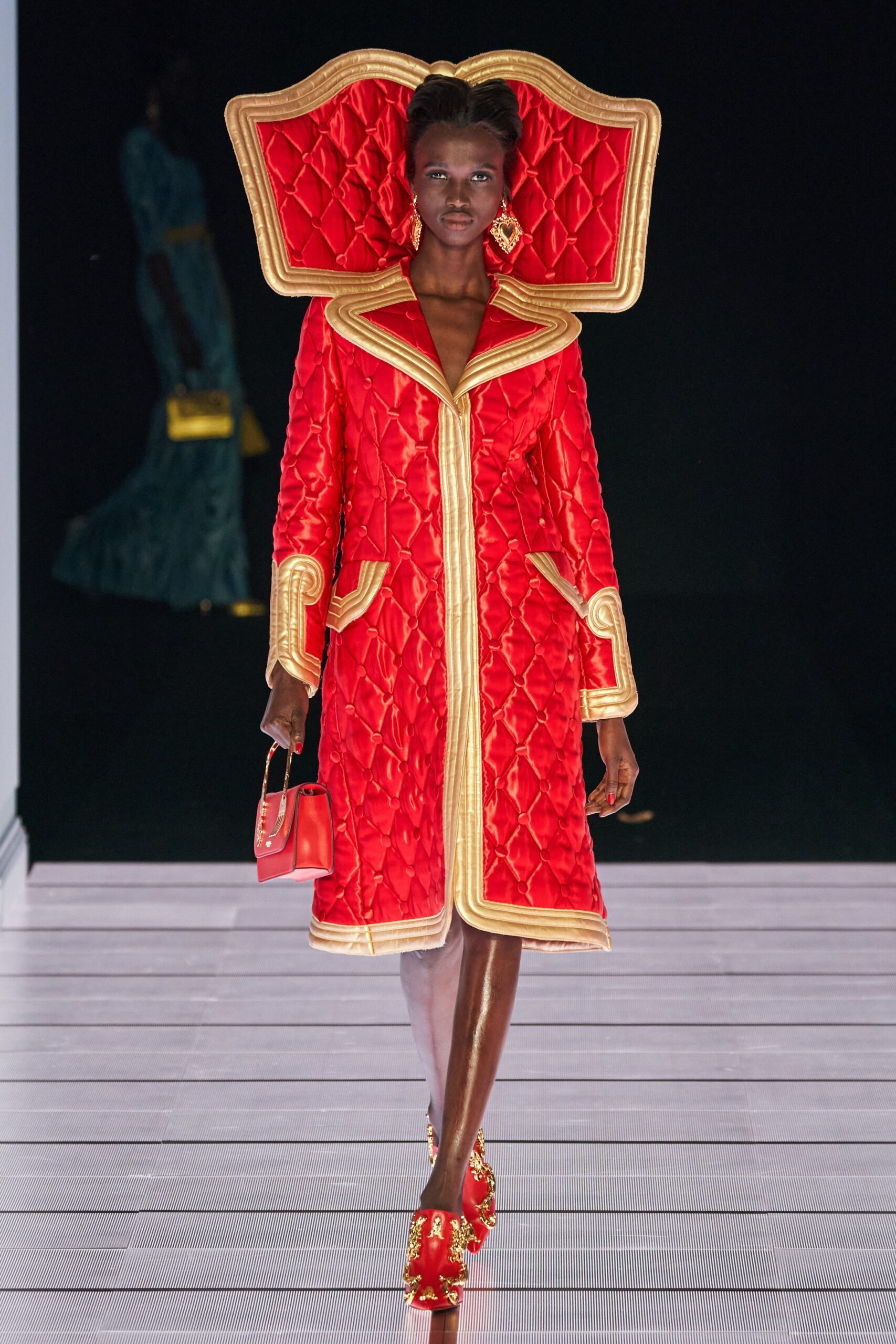 Moschino F/W 22 Look 53