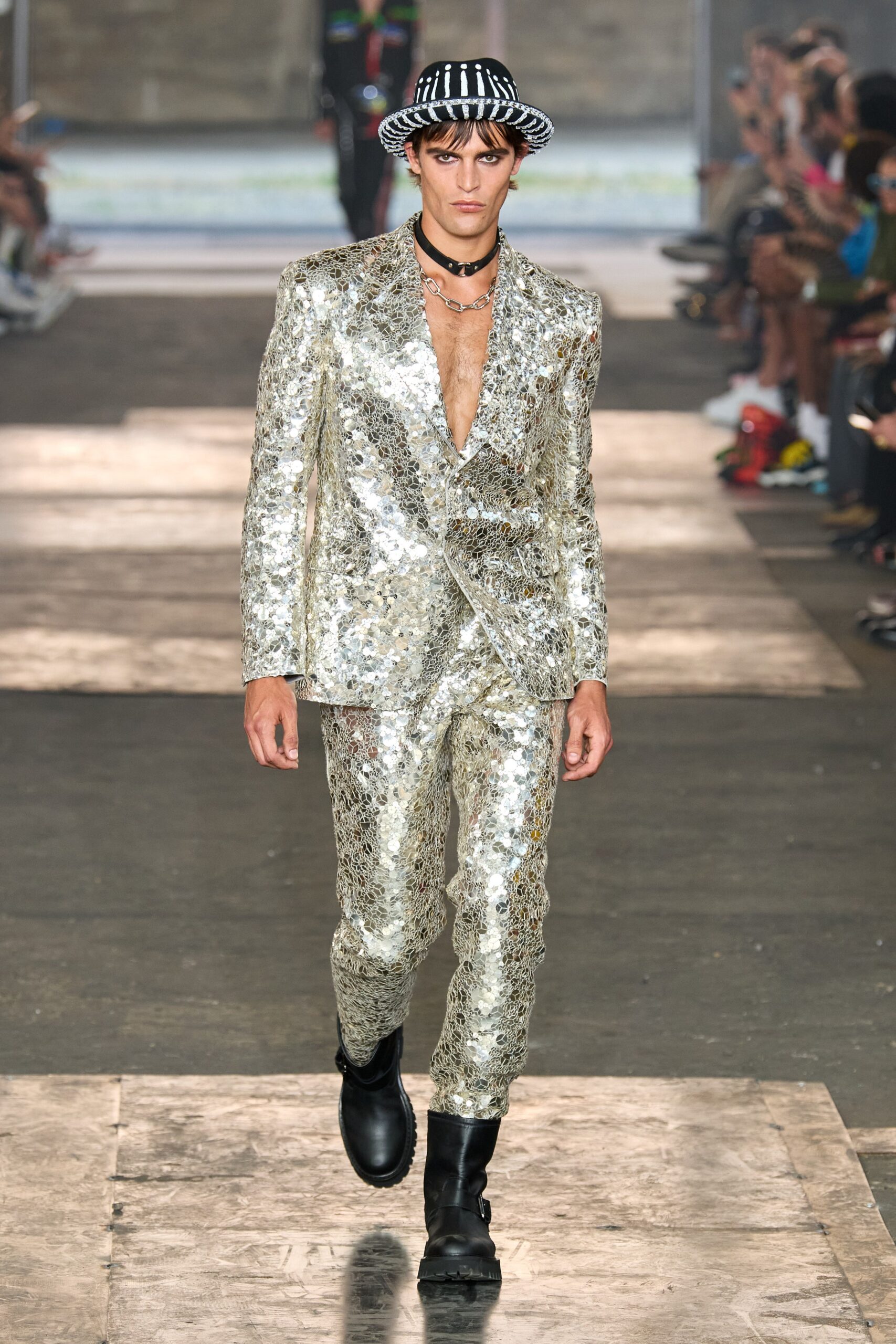 Moschino S/S 23 Menswear Look 53
