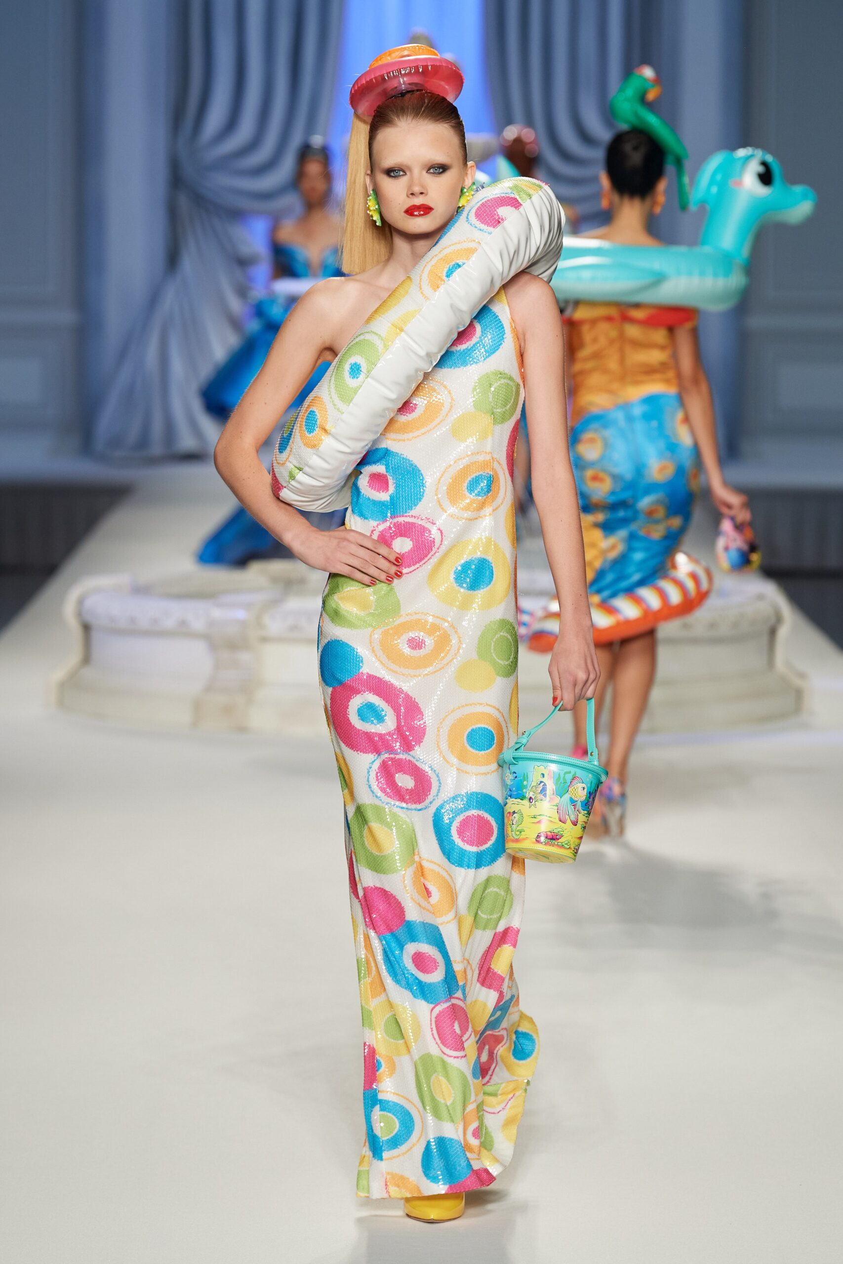 Moschino S/S 23 Look 56