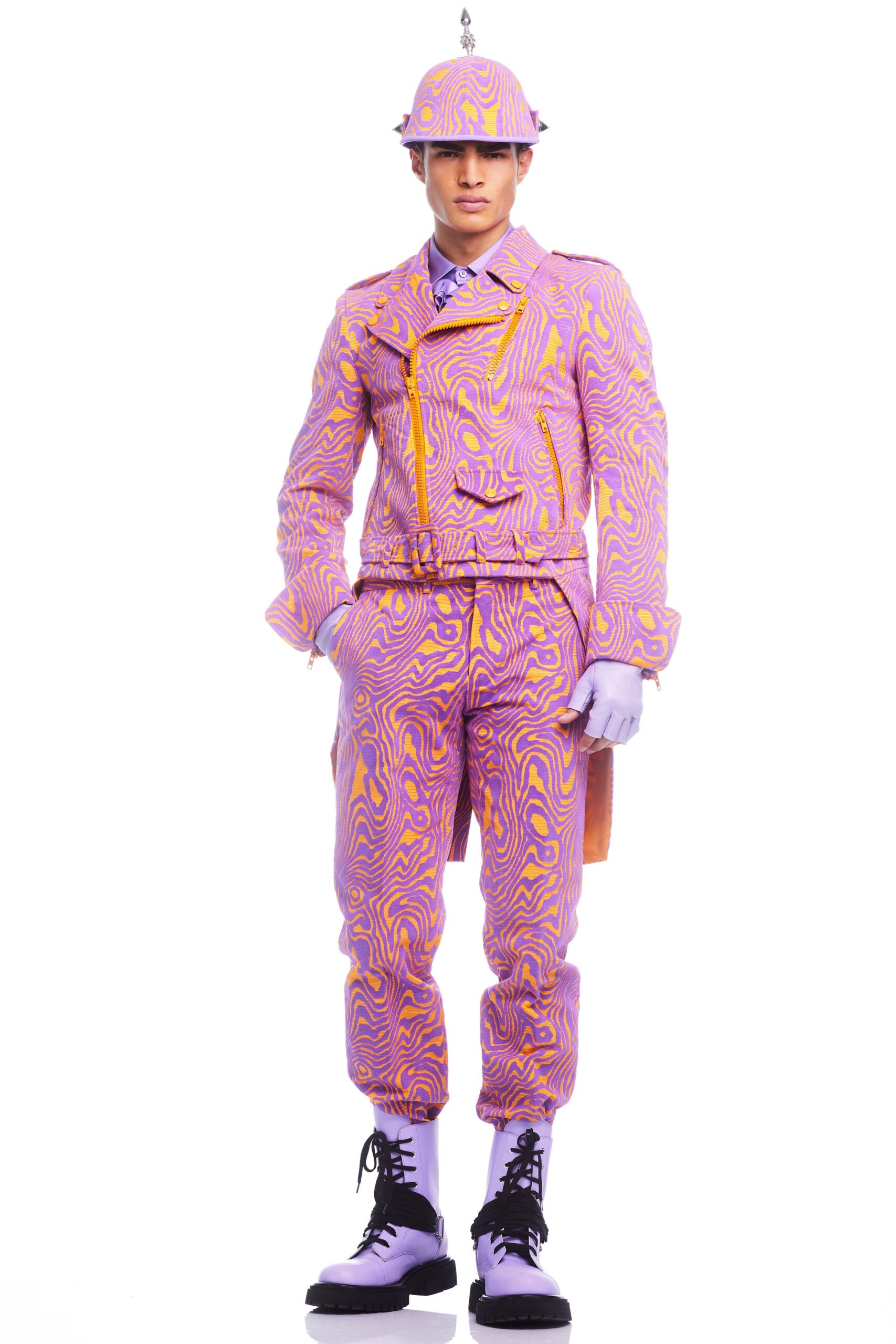 Moschino F/W 22 Look 58