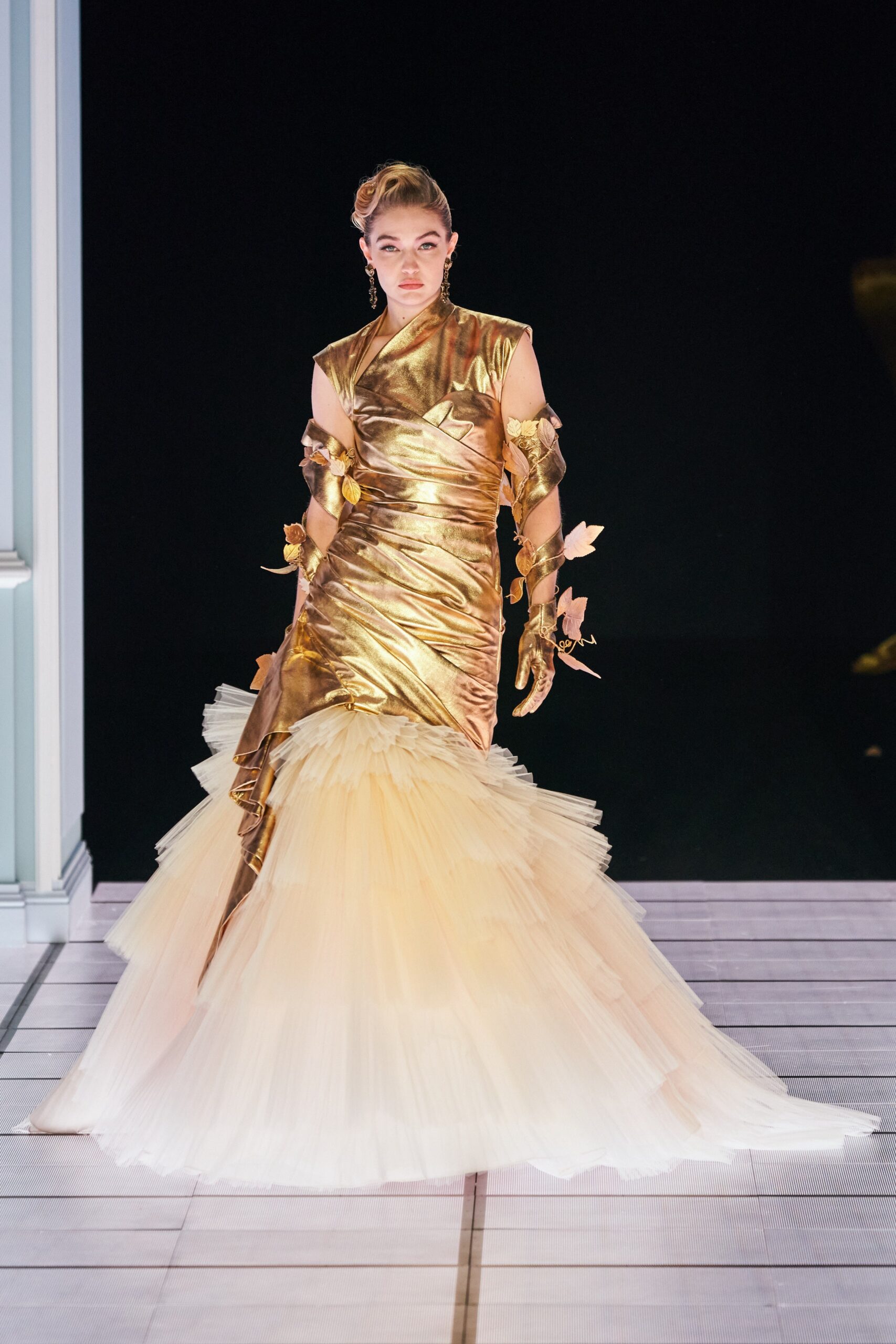 Moschino F/W 22 Look 58