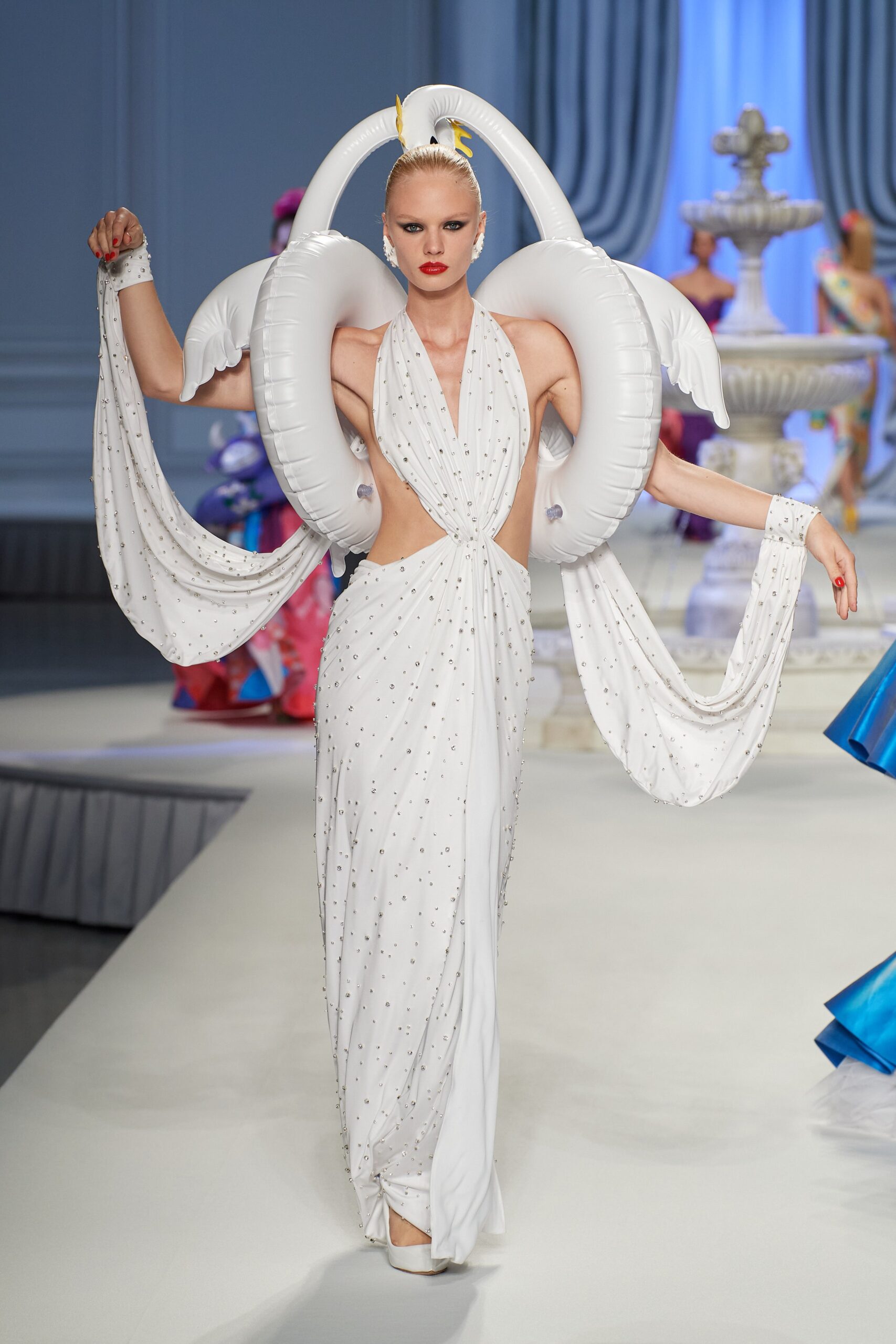 Moschino S/S 23 Look 58