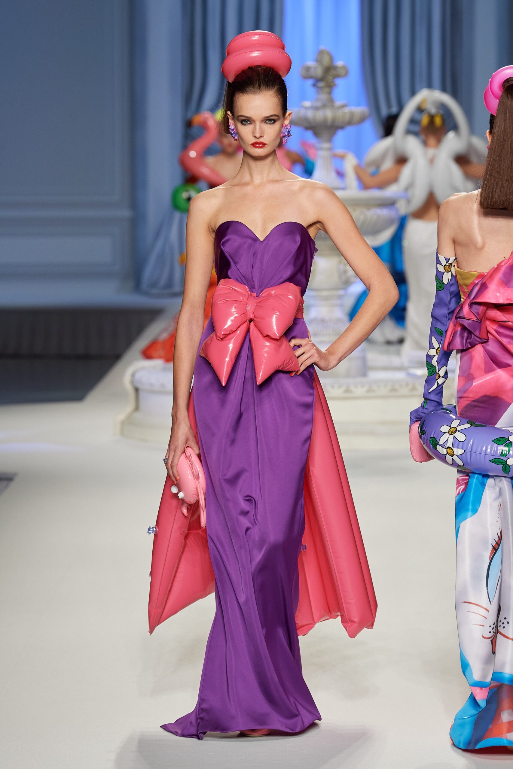 Moschino S/S 23 Look 60