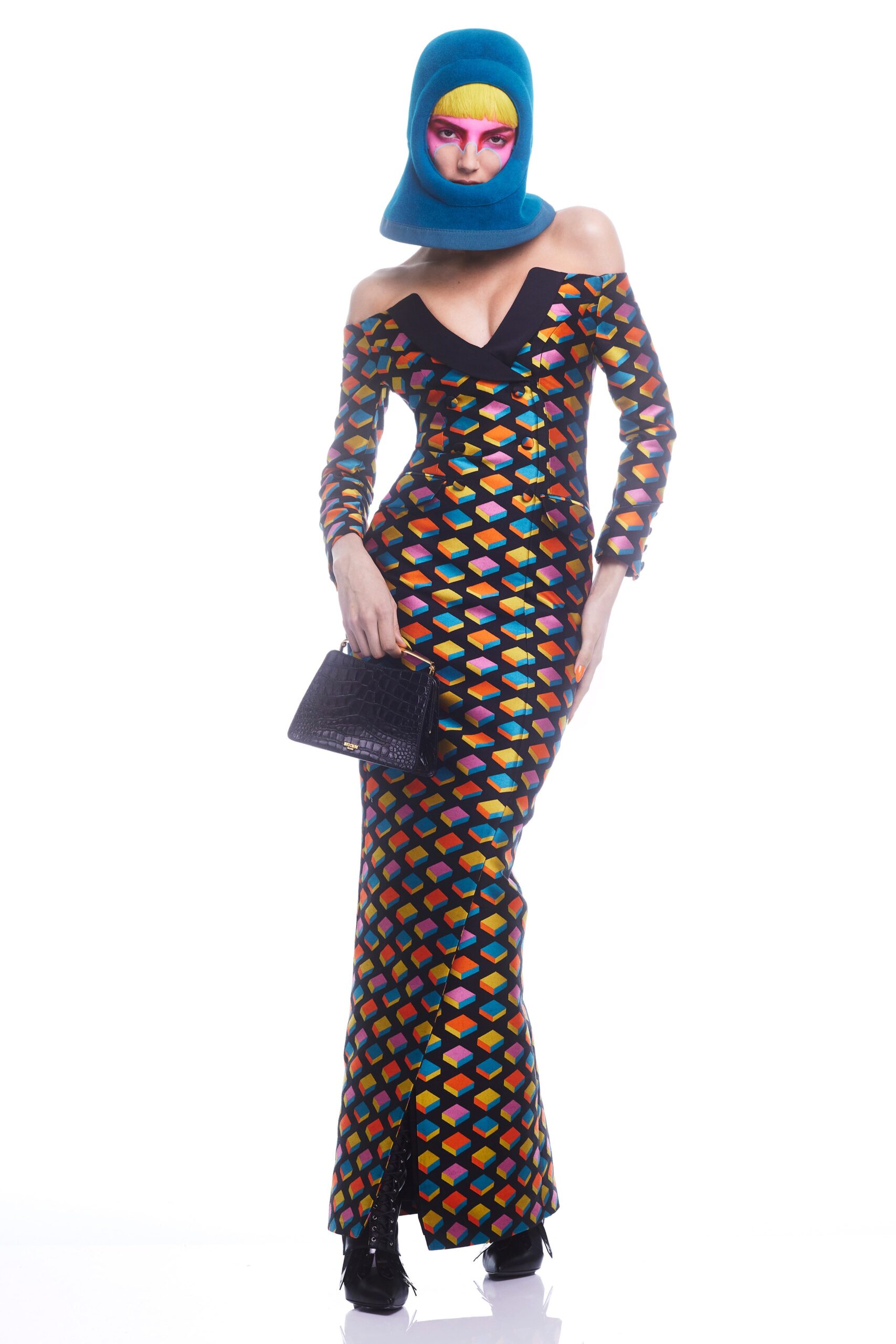 Moschino F/W 22 Look 64