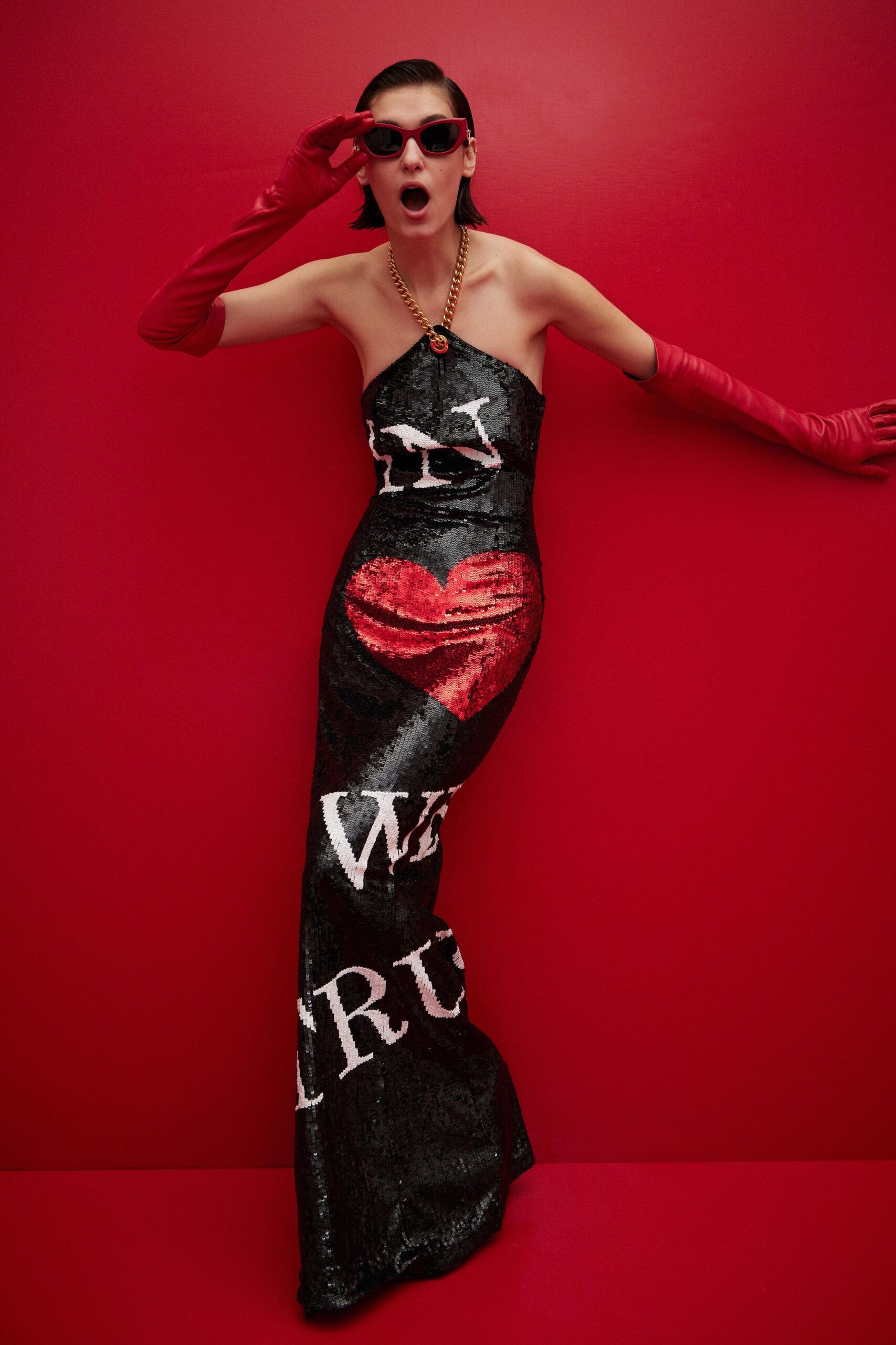 Moschino Resort 24 Look 68