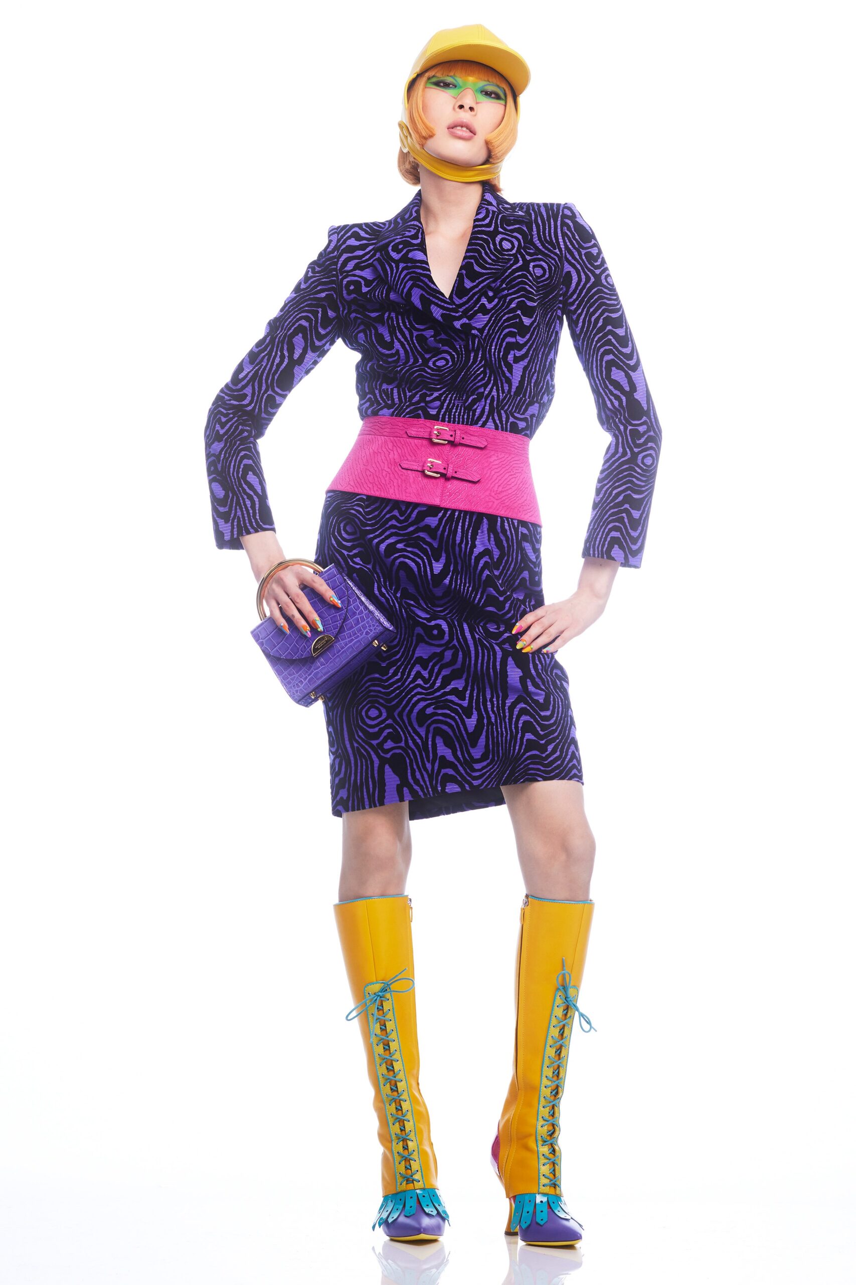 Moschino F/W 22 Look 72