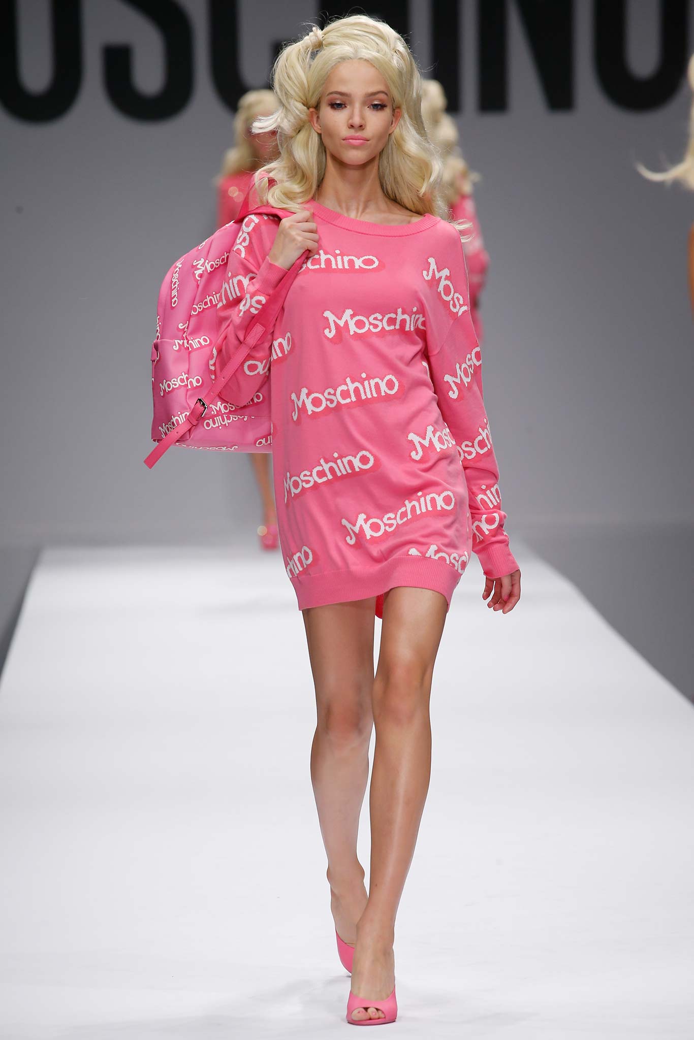 Moschino S/S 15 Look 4