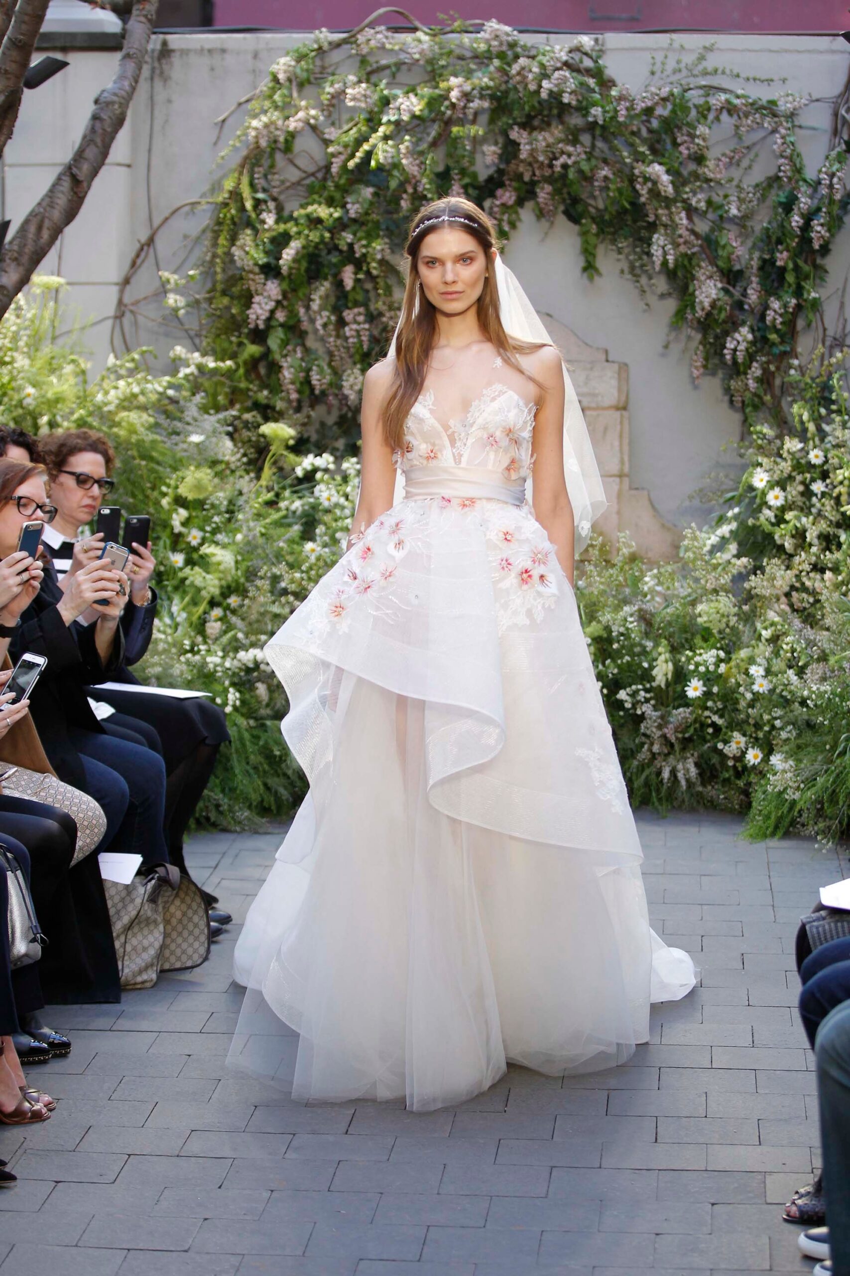 Monique Lhuillier S/S 17 Bridal Look 1