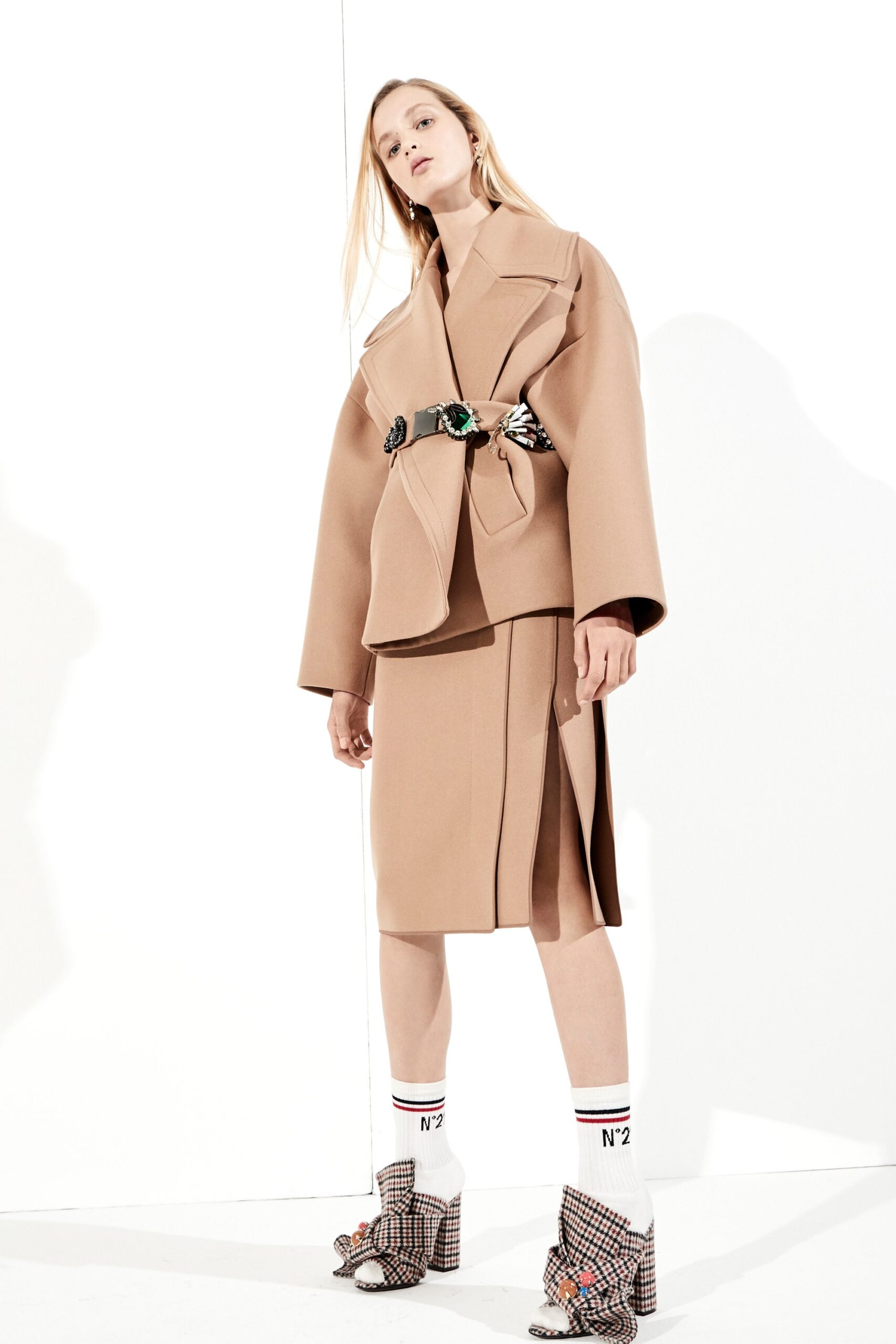 No. 21 F/W 17 Look 1