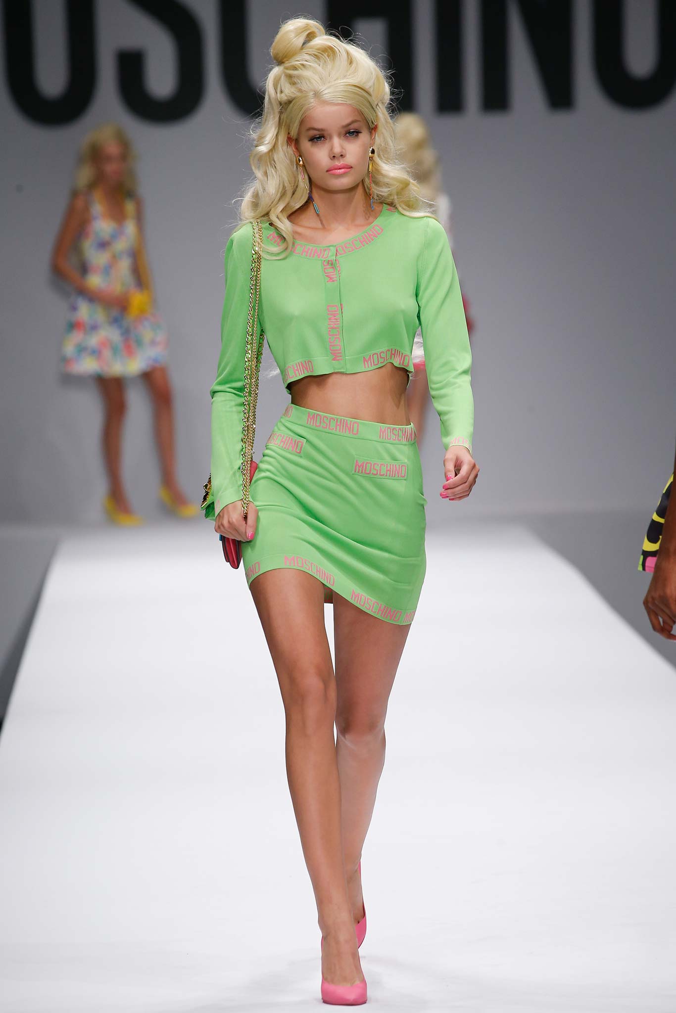 Moschino S/S 15 Look 13