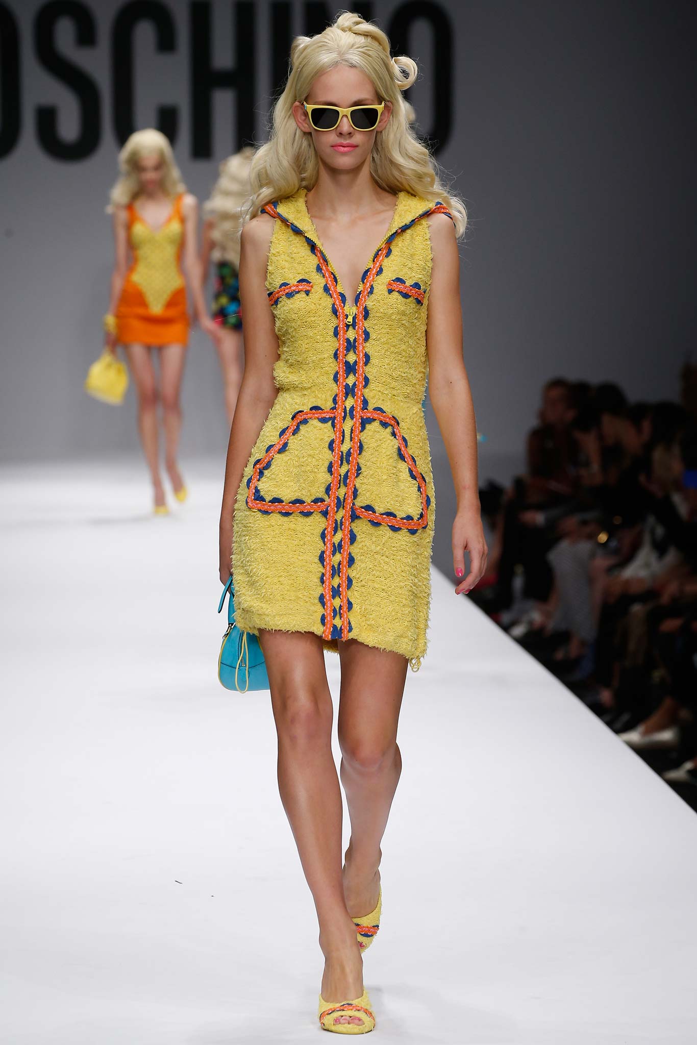 Moschino S/S 15 Look 17