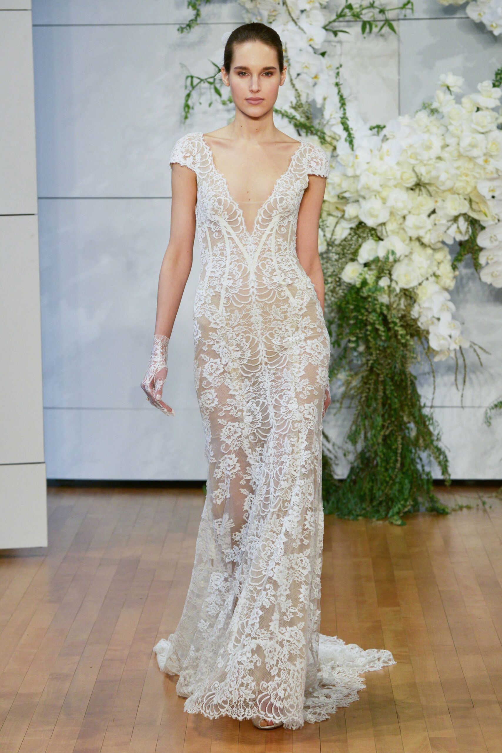 Monique Lhuillier S/S 18 Bridal Look 2
