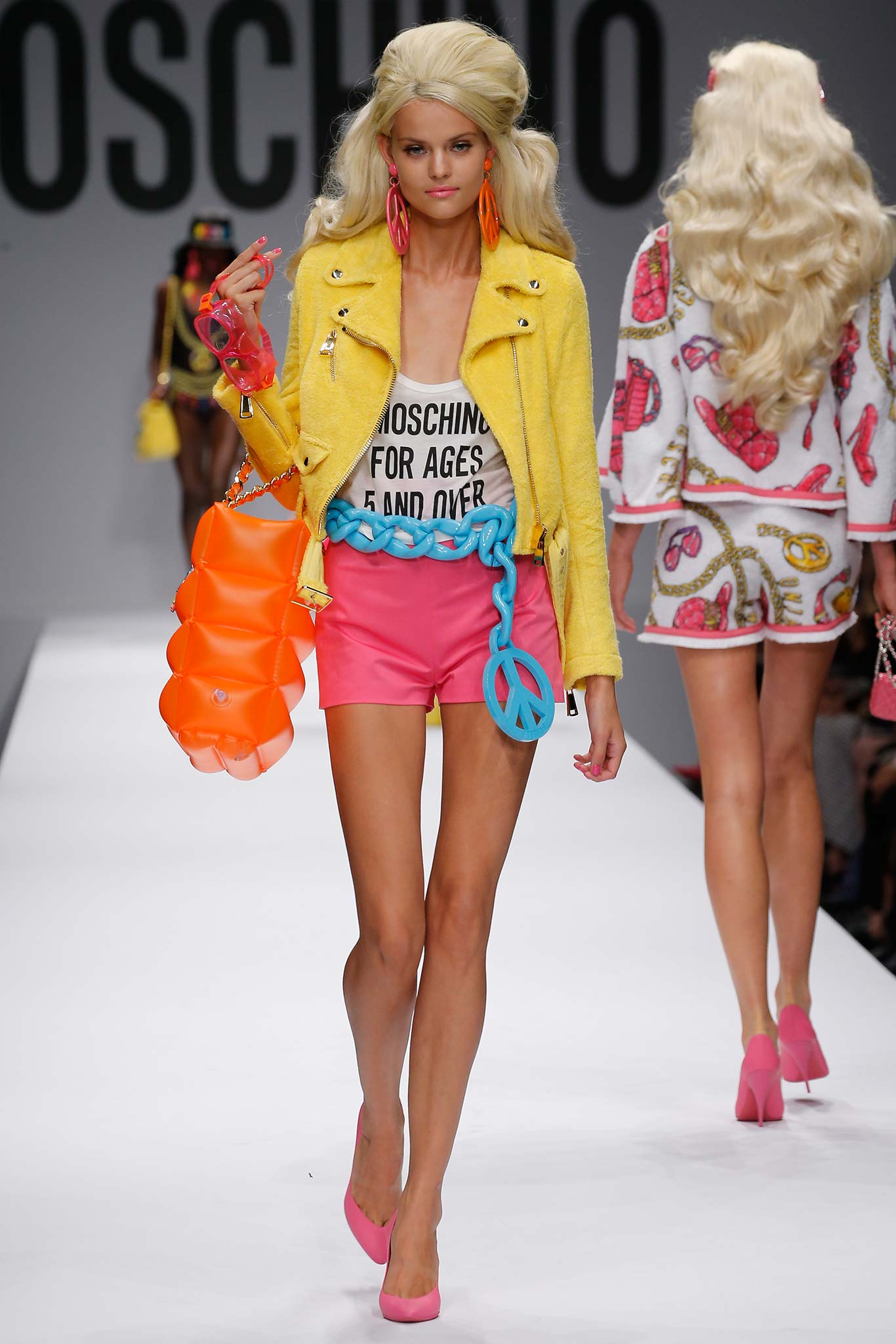 Moschino S/S 15 Look 28