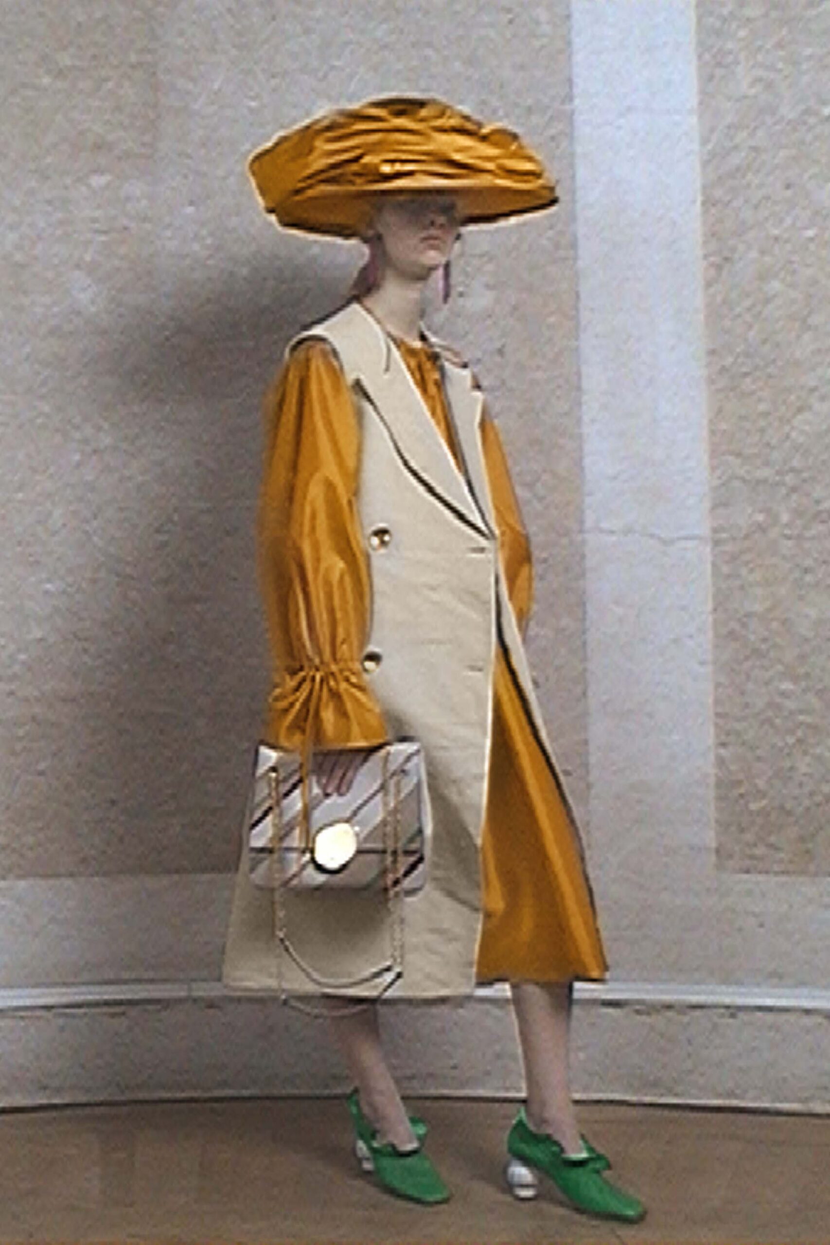 Mulberry S/S 18 Look 3