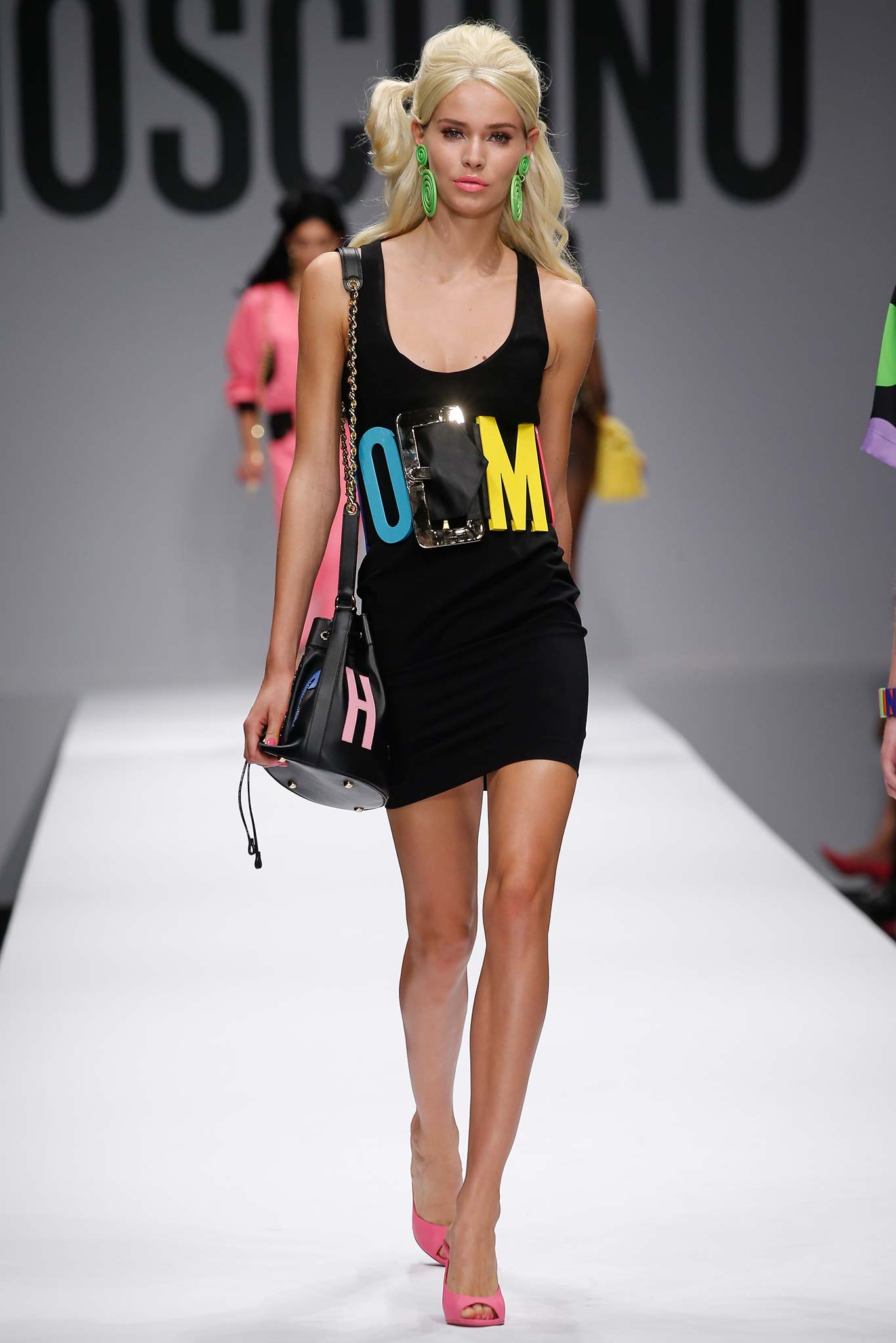 Moschino S/S 15 Look 31