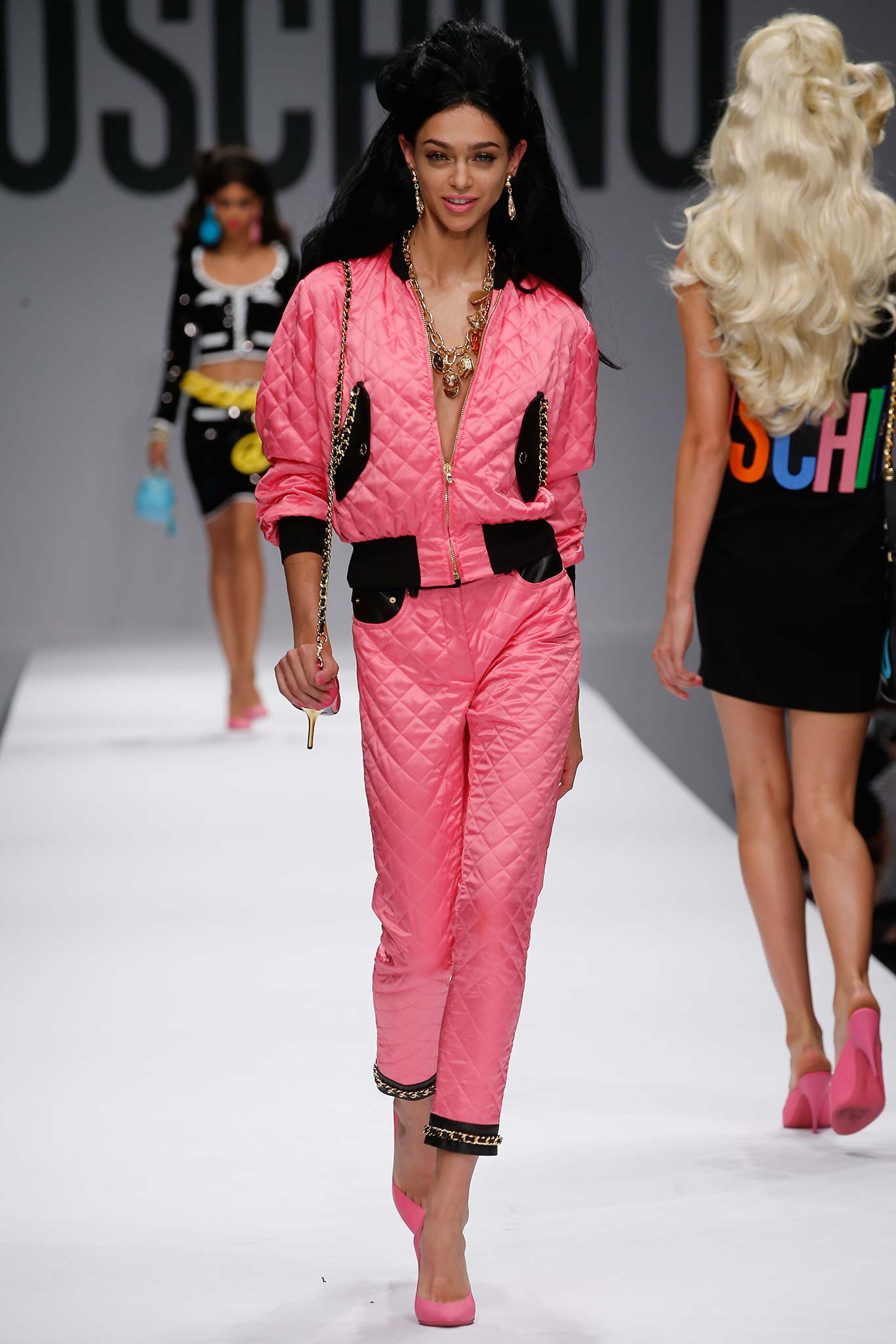 Moschino S/S 15 Look 32