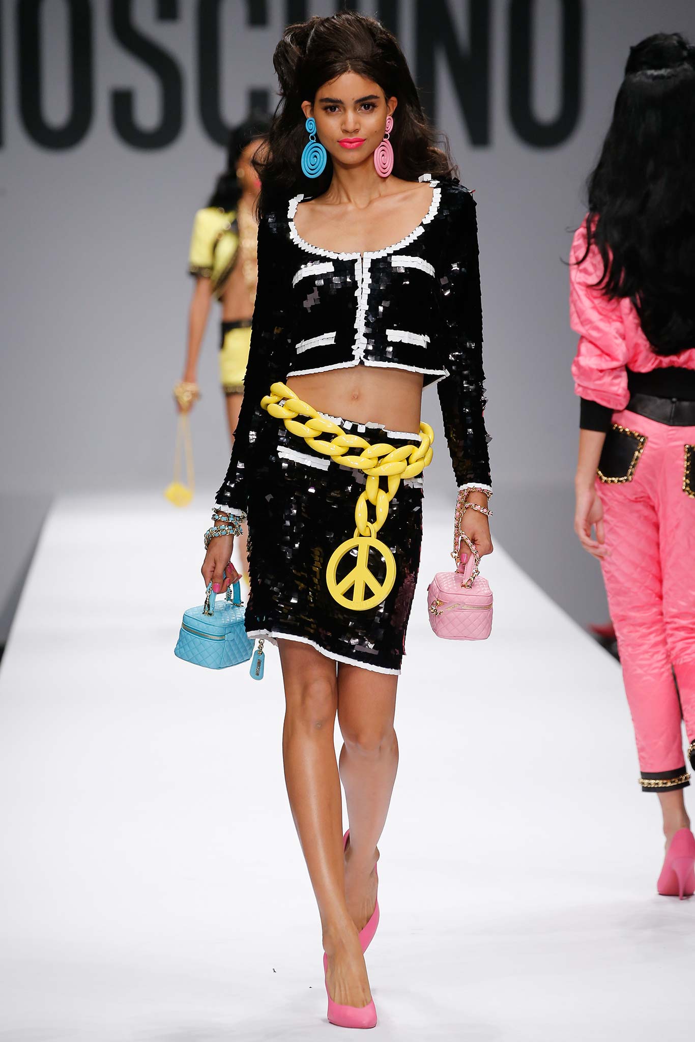 Moschino S/S 15 Look 33