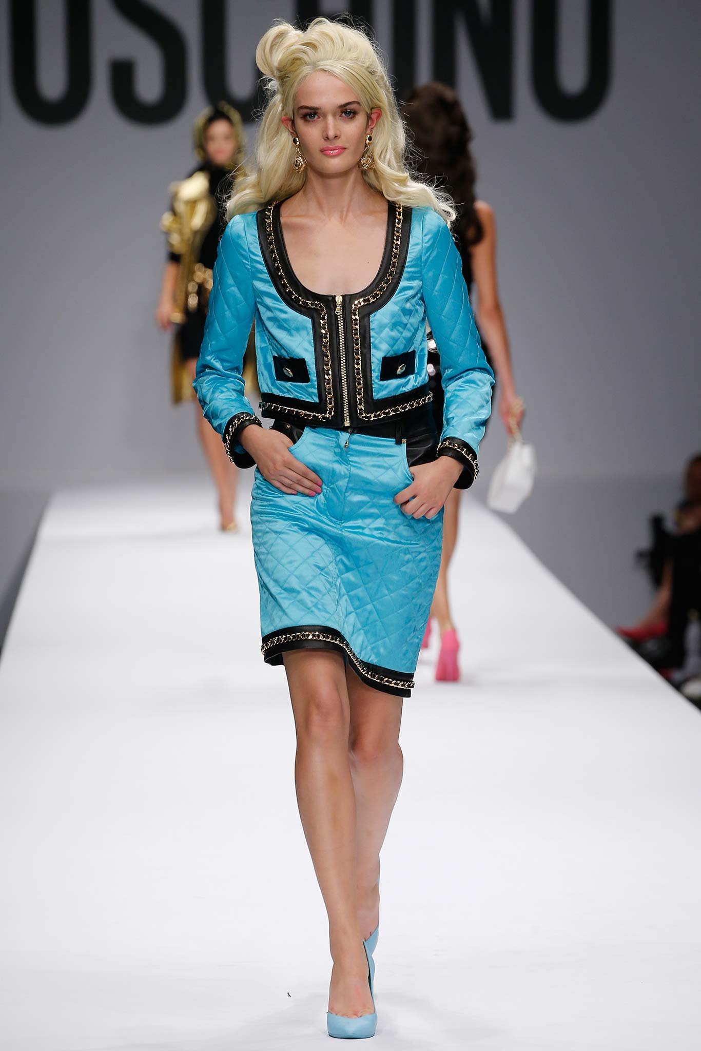 Moschino S/S 15 Look 36