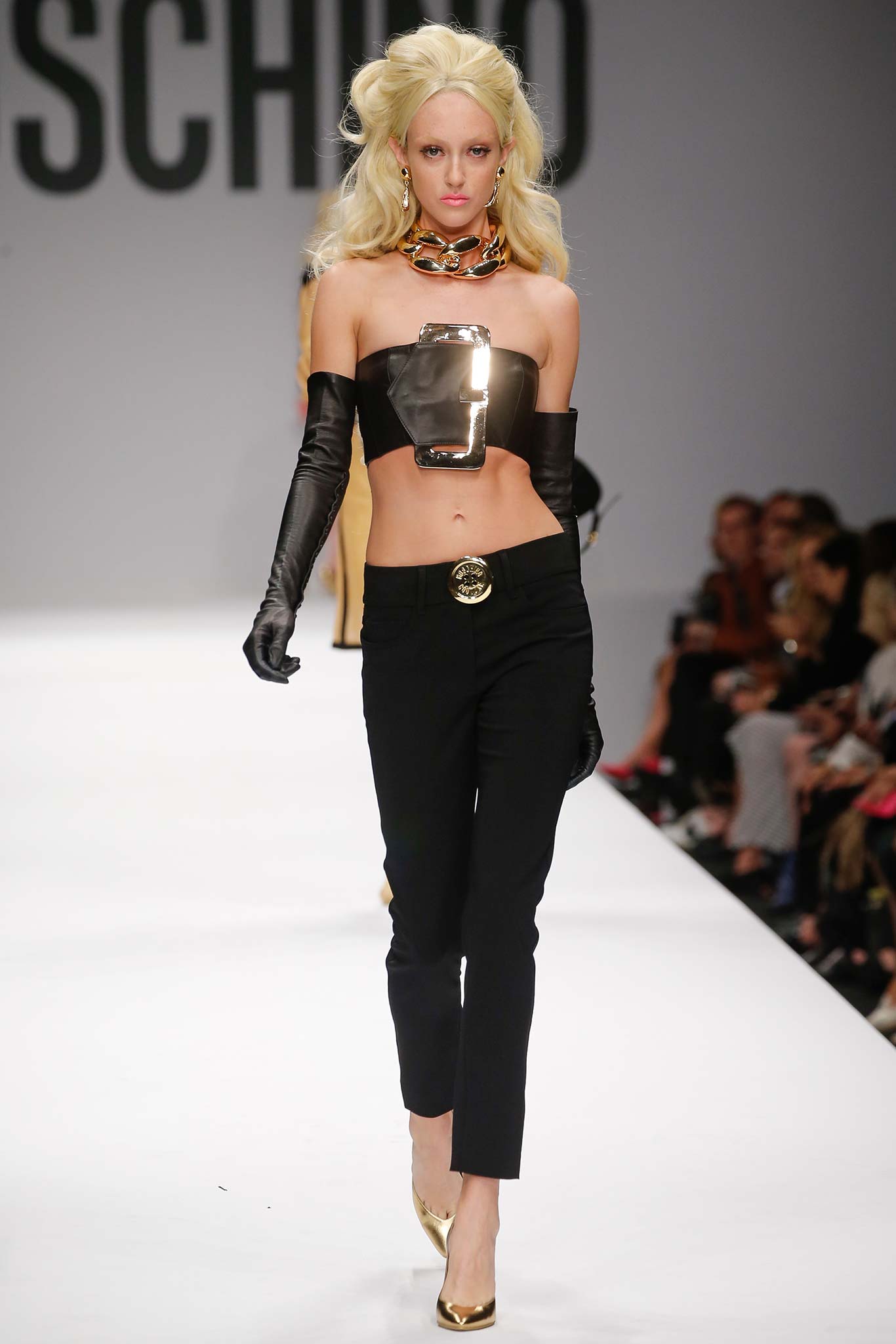 Moschino S/S 15 Look 44