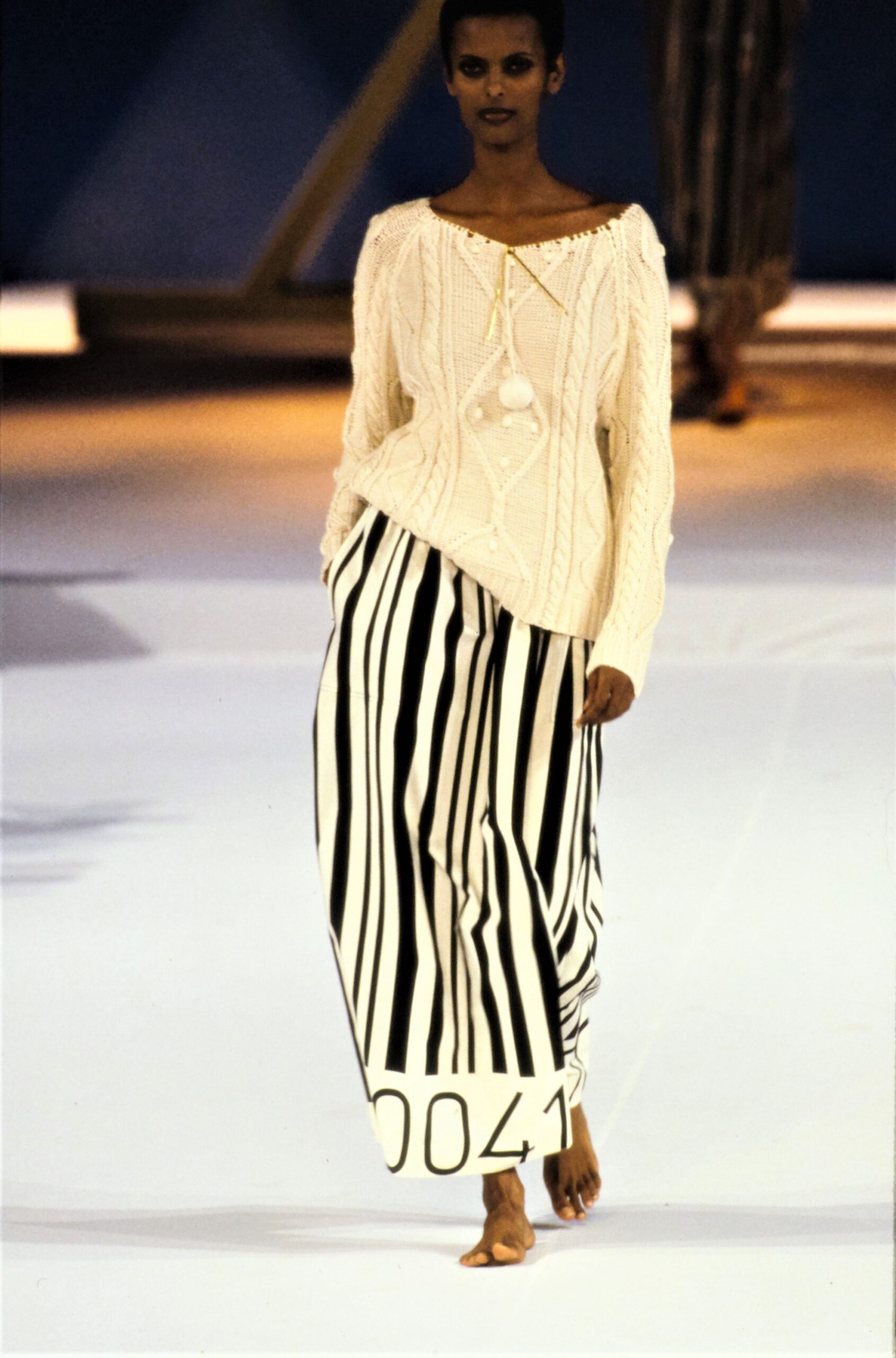 Moschino S/S 94 Look 48