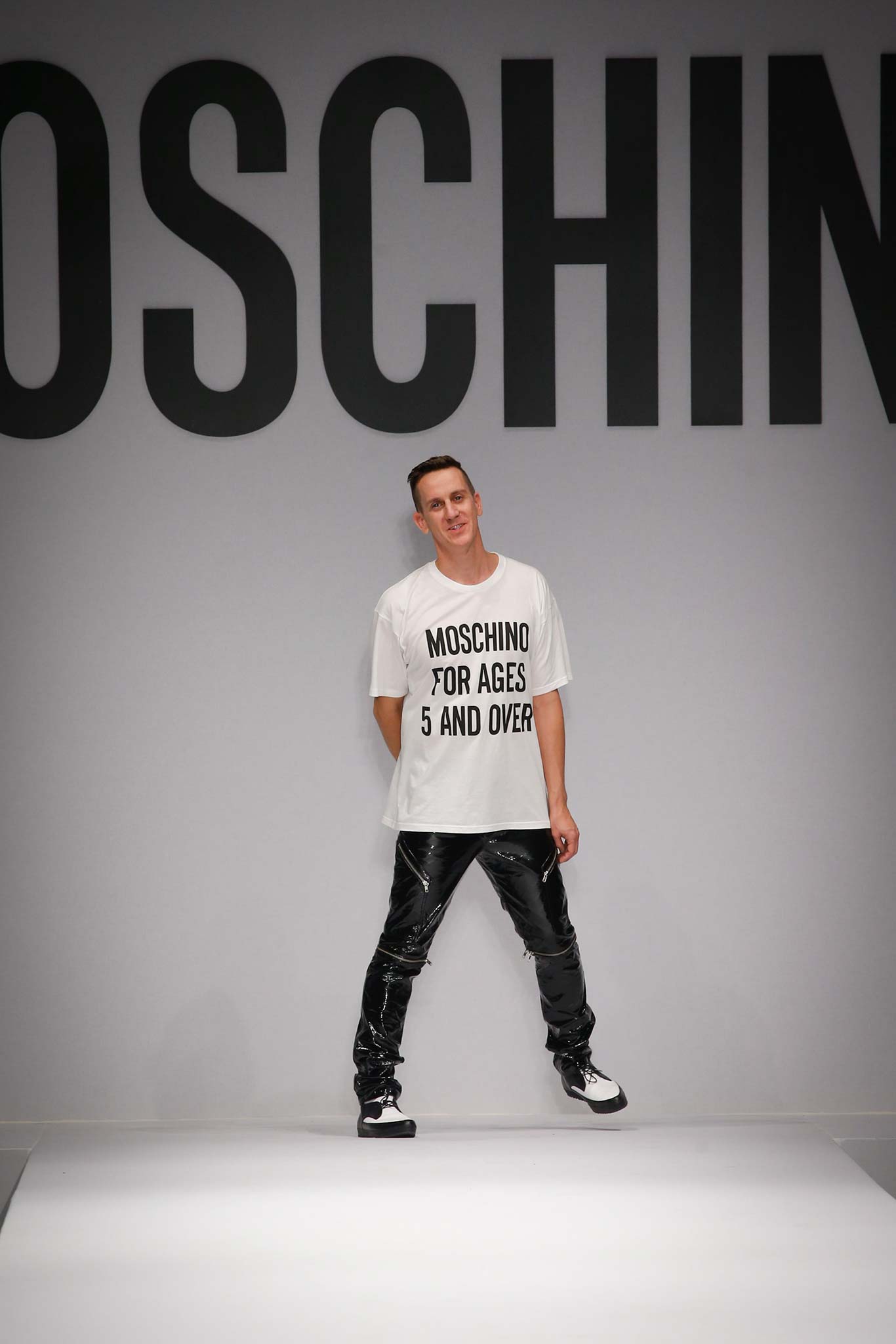Moschino S/S 15 Look 56