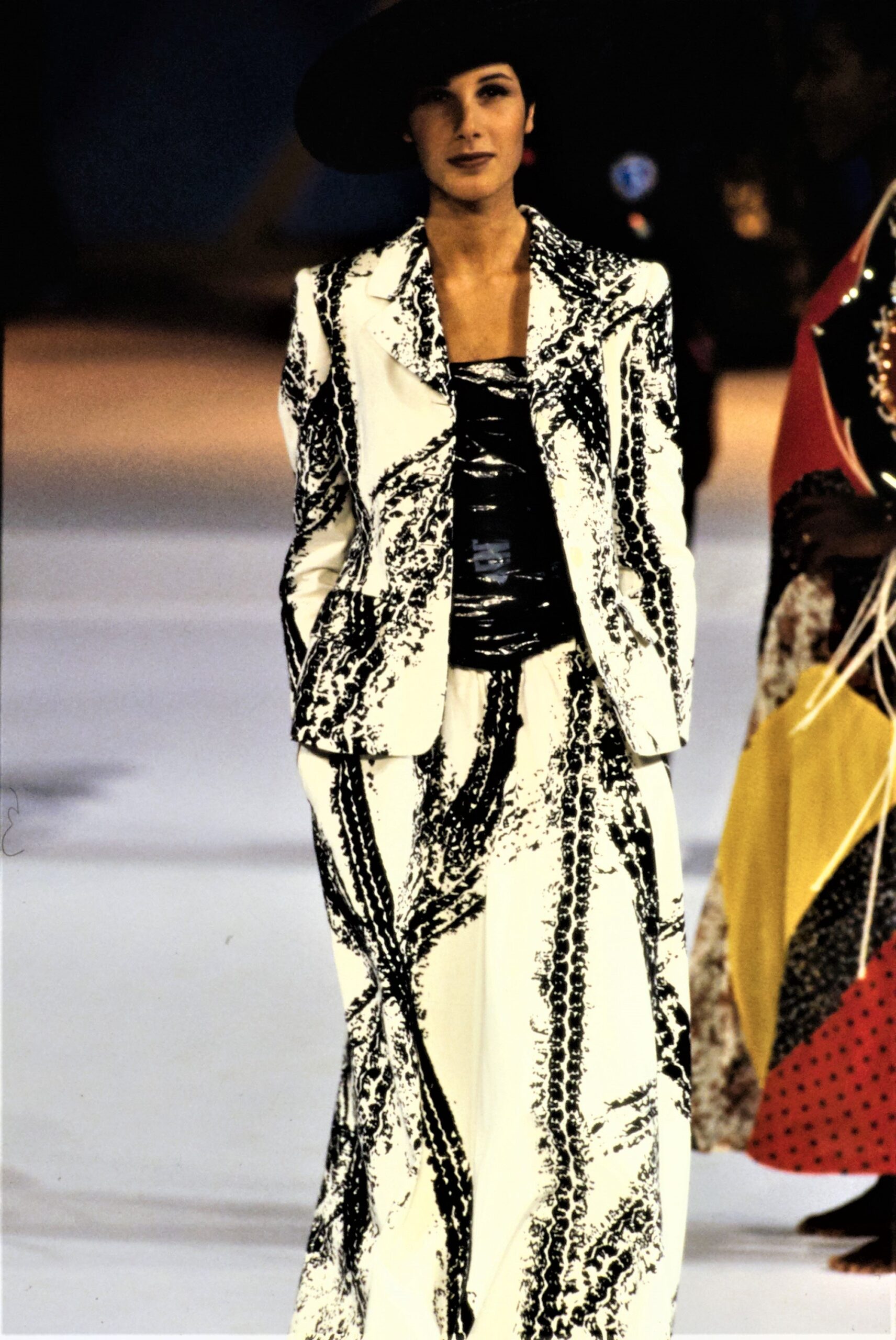 Moschino S/S 94 Look 67
