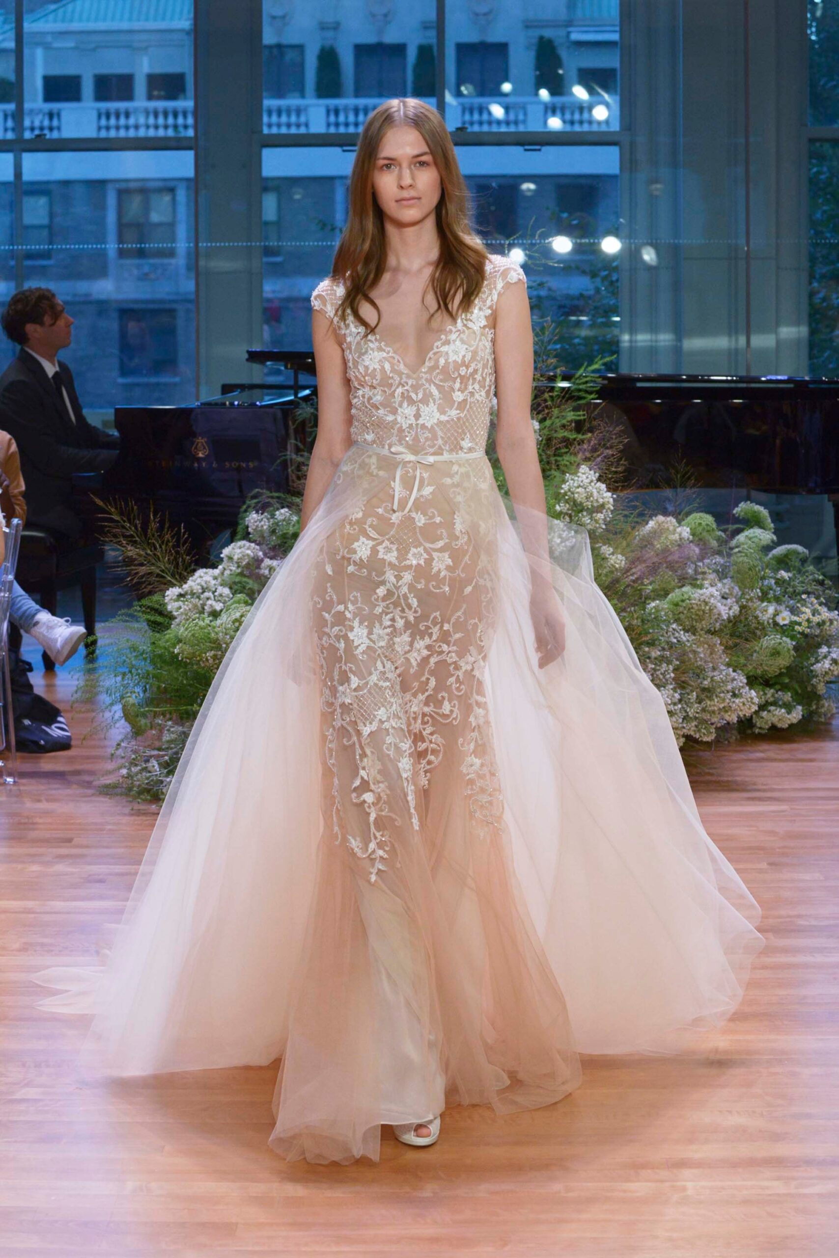Monique Lhuillier F/W 17 Bridal Look 8