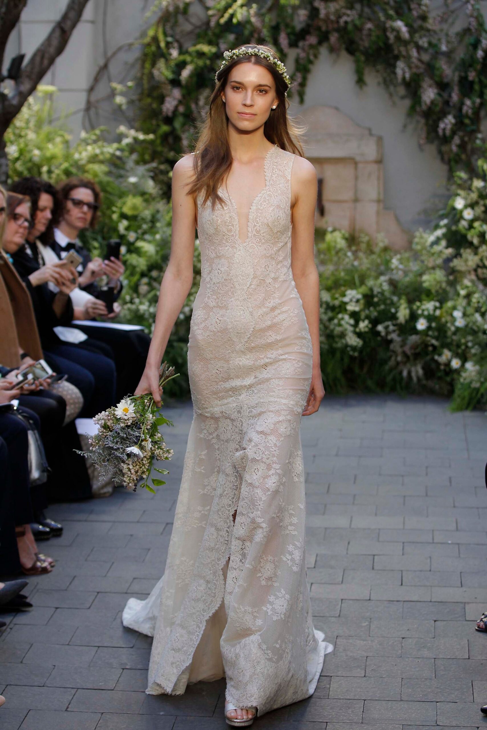 Monique Lhuillier S/S 17 Bridal Look 9