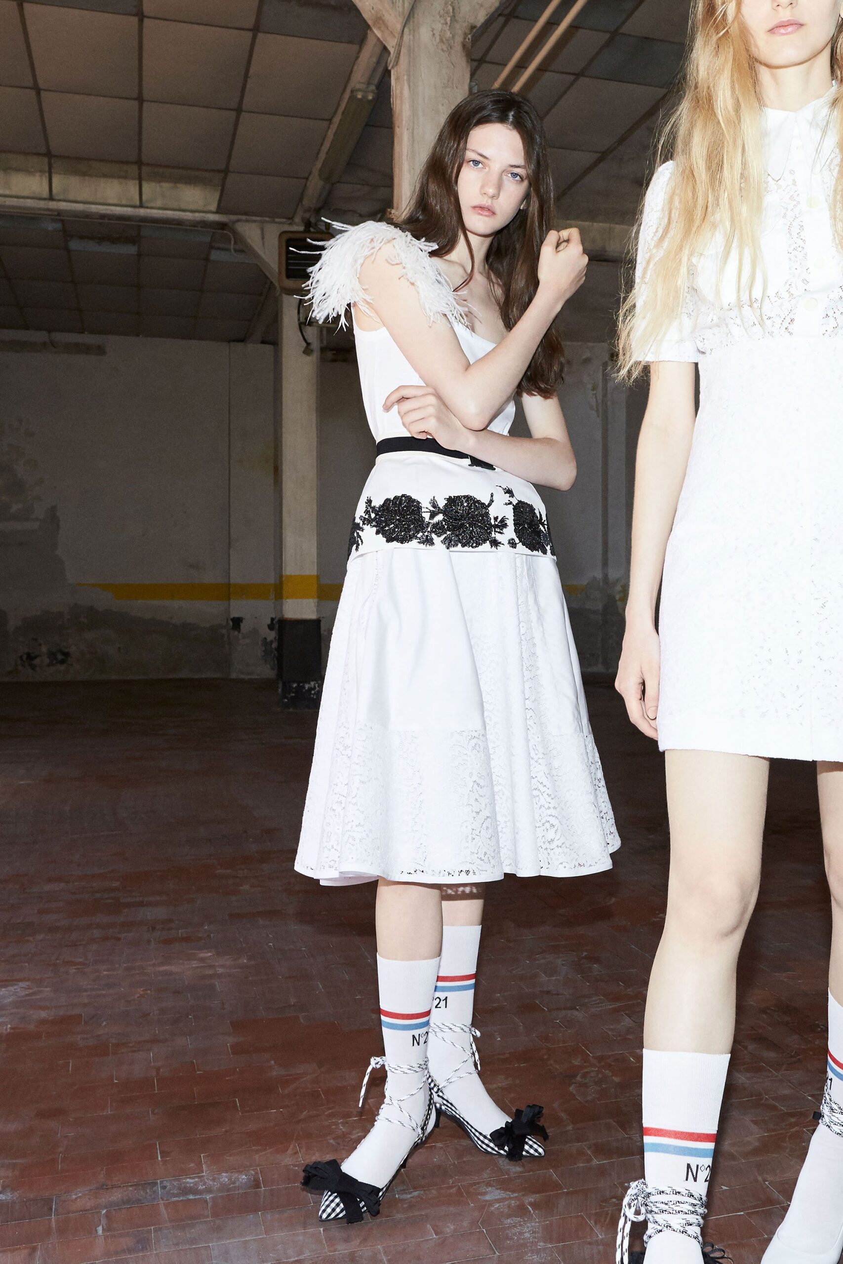No. 21 Resort 18 Look 9