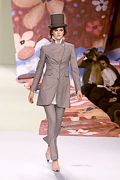 Moschino S/S 00 Look 1