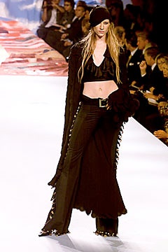 Moschino S/S 00 Look 34