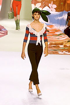 Moschino S/S 00 Look 36